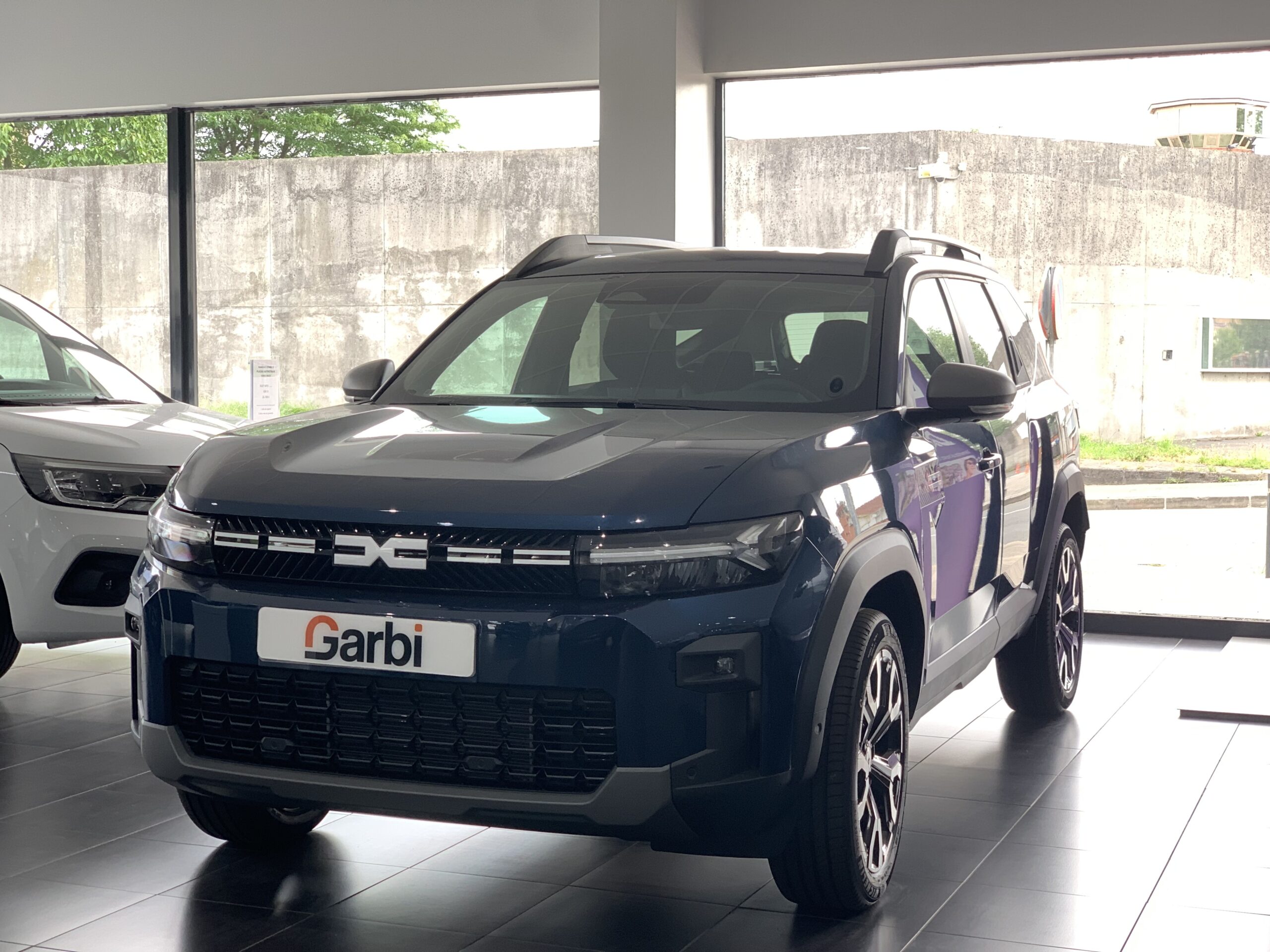 DACIA BIGSTER JOURNEY HYBRID 155CV + PACK PARKING + LLANTAS DE 19´´ + RUEDA