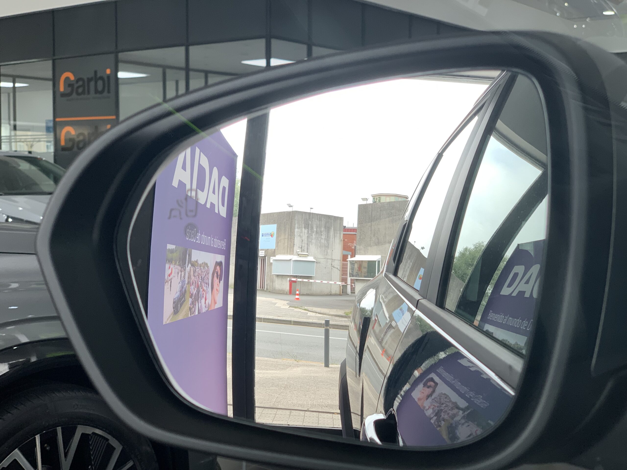 DACIA BIGSTER JOURNEY HYBRID 155CV + PACK PARKING + LLANTAS DE 19´´ + RUEDA