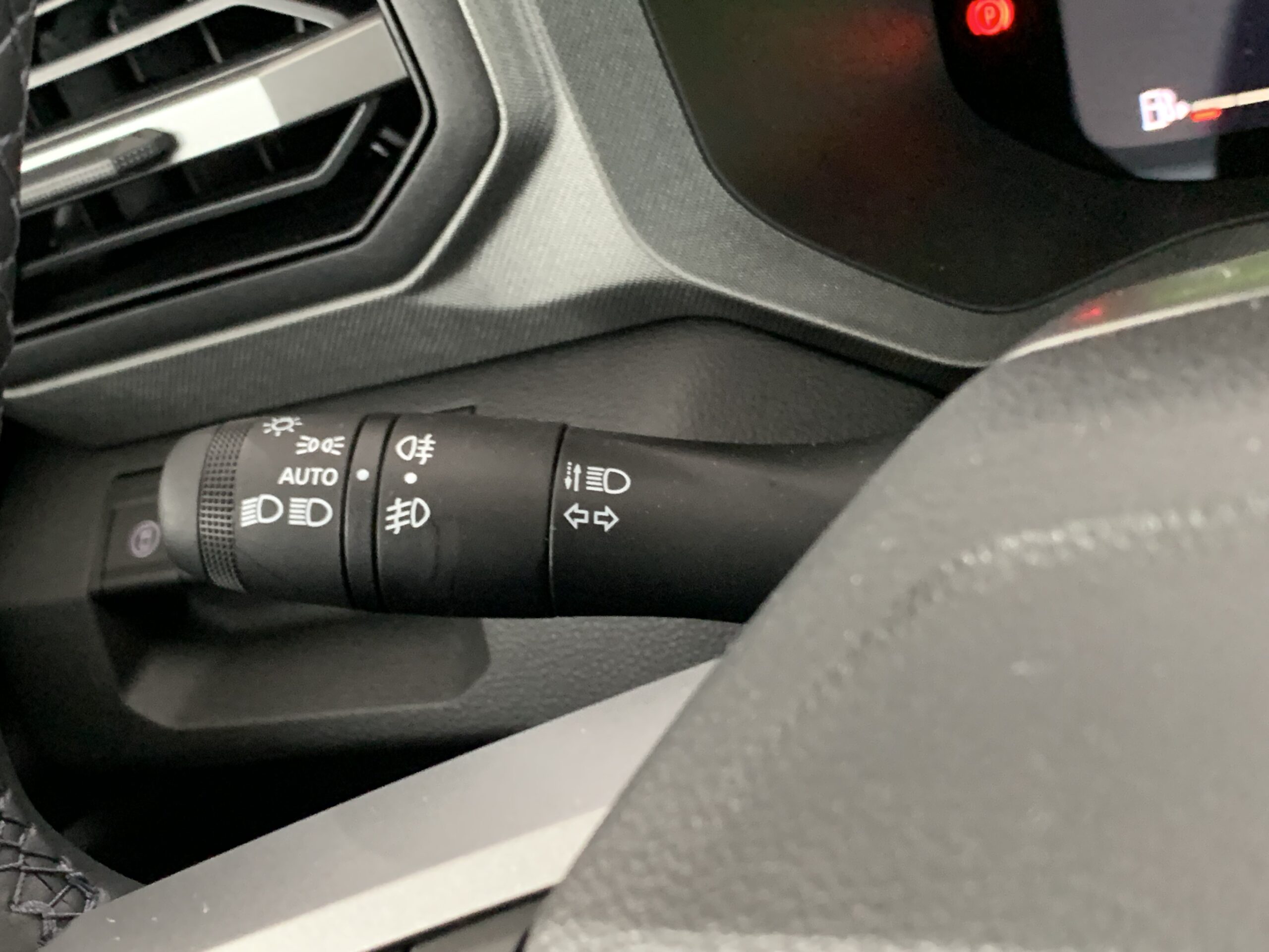 DACIA BIGSTER JOURNEY HYBRID 155CV + PACK PARKING + LLANTAS DE 19´´ + RUEDA