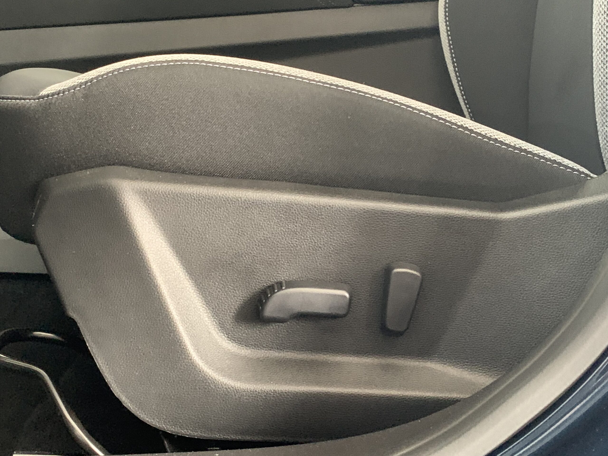 DACIA BIGSTER JOURNEY HYBRID 155CV + PACK PARKING + LLANTAS DE 19´´ + RUEDA