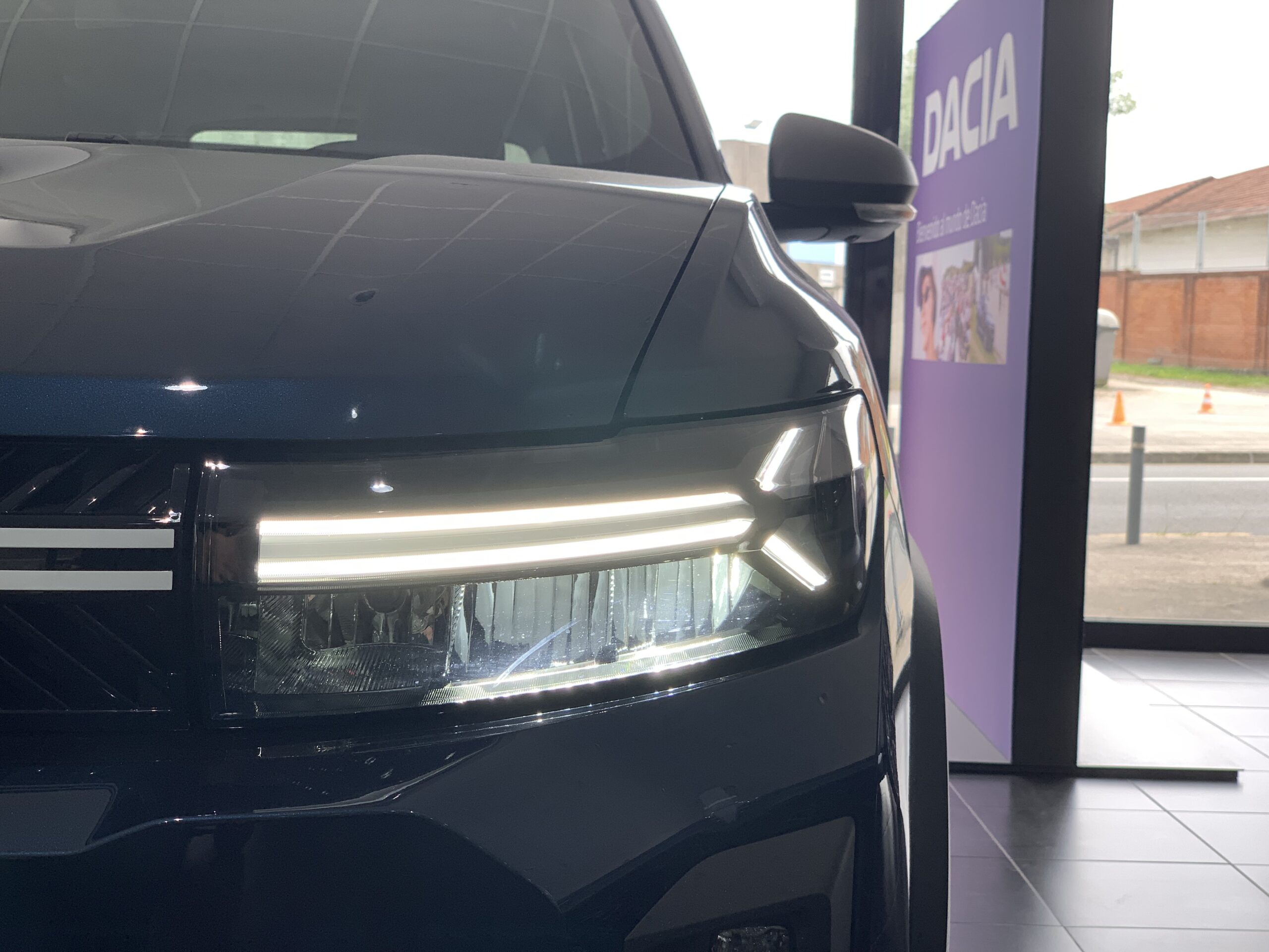 DACIA BIGSTER JOURNEY HYBRID 155CV + PACK PARKING + LLANTAS DE 19´´ + RUEDA