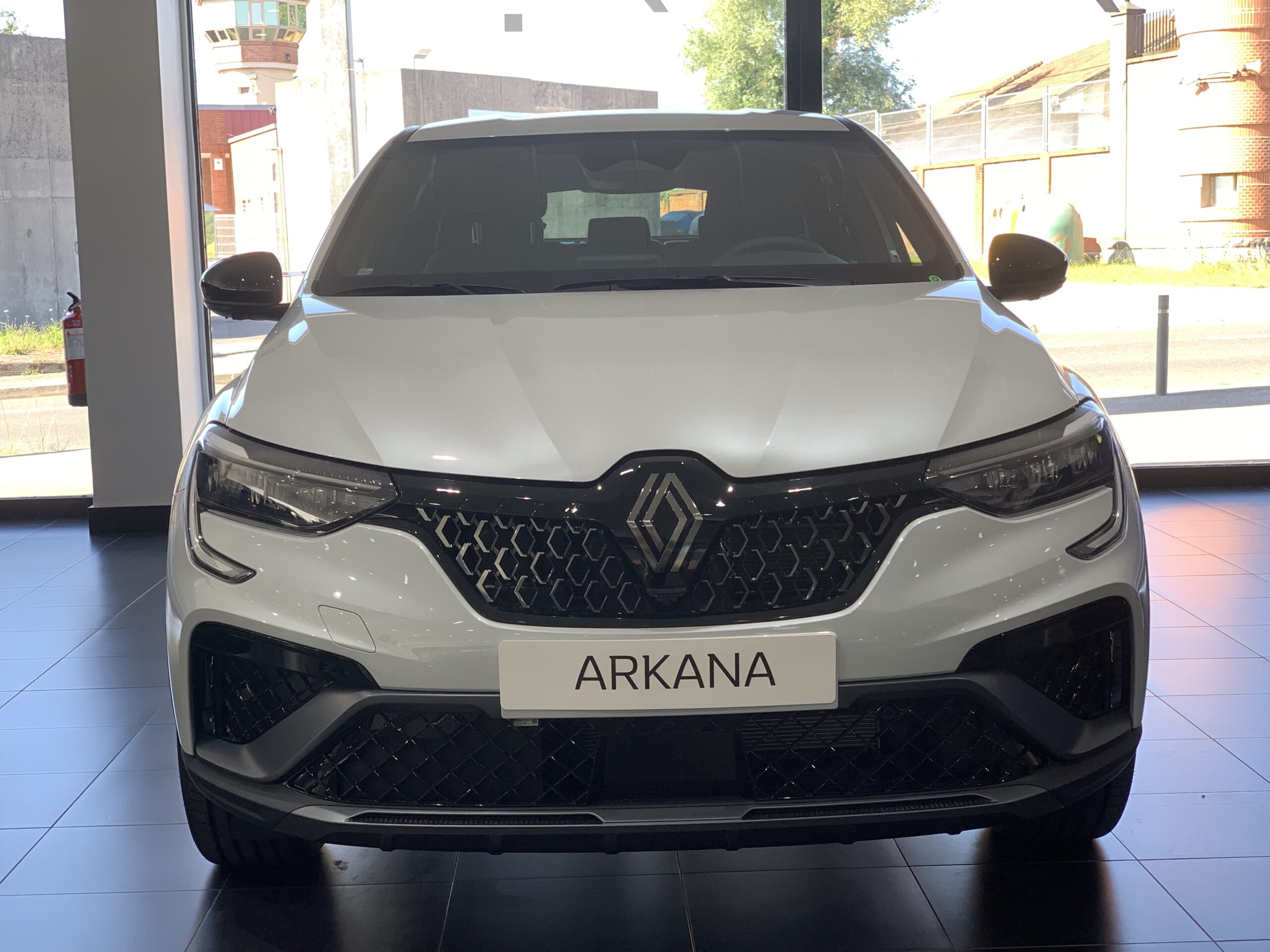 RENAULT ARKANA ESPIRIT ALPINE E-TECH 145CV + PACK PARKING PLUS