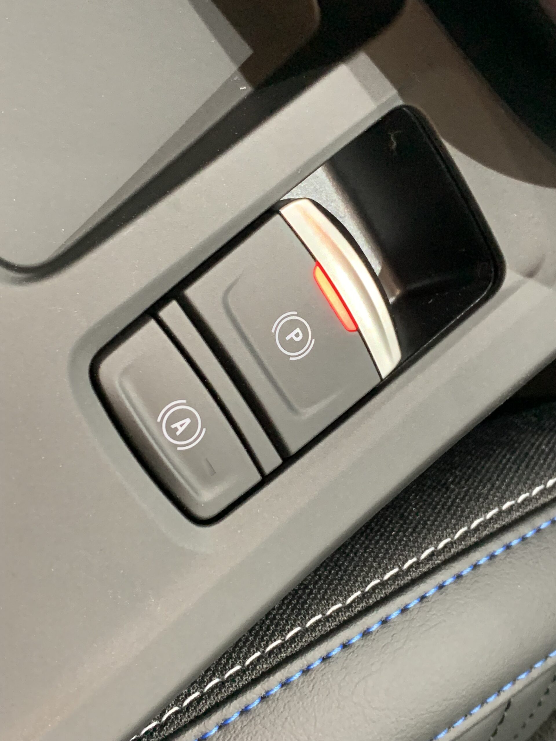 RENAULT ARKANA ESPIRIT ALPINE E-TECH 145CV + PACK PARKING PLUS