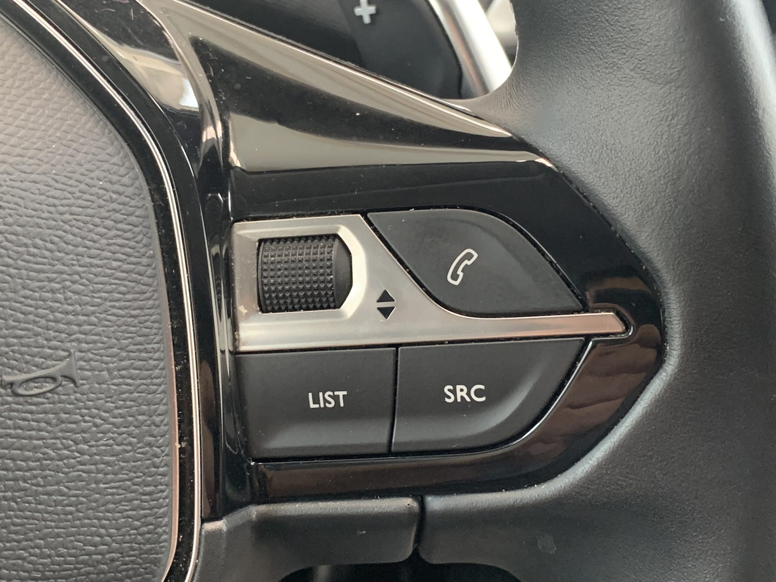 PEUGEOT 3008 ALLURE EAT8 HIBRIDO ENCHUFABLE 225CV