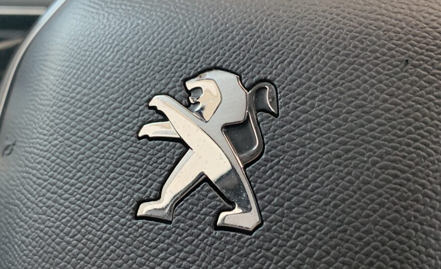 PEUGEOT 3008 ALLURE EAT8 HIBRIDO ENCHUFABLE 225CV