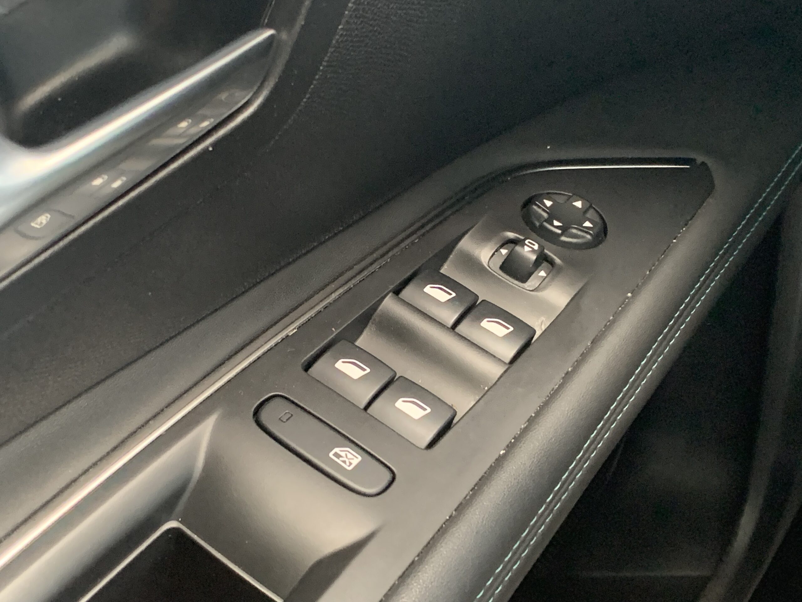 PEUGEOT 3008 ALLURE EAT8 HIBRIDO ENCHUFABLE 225CV