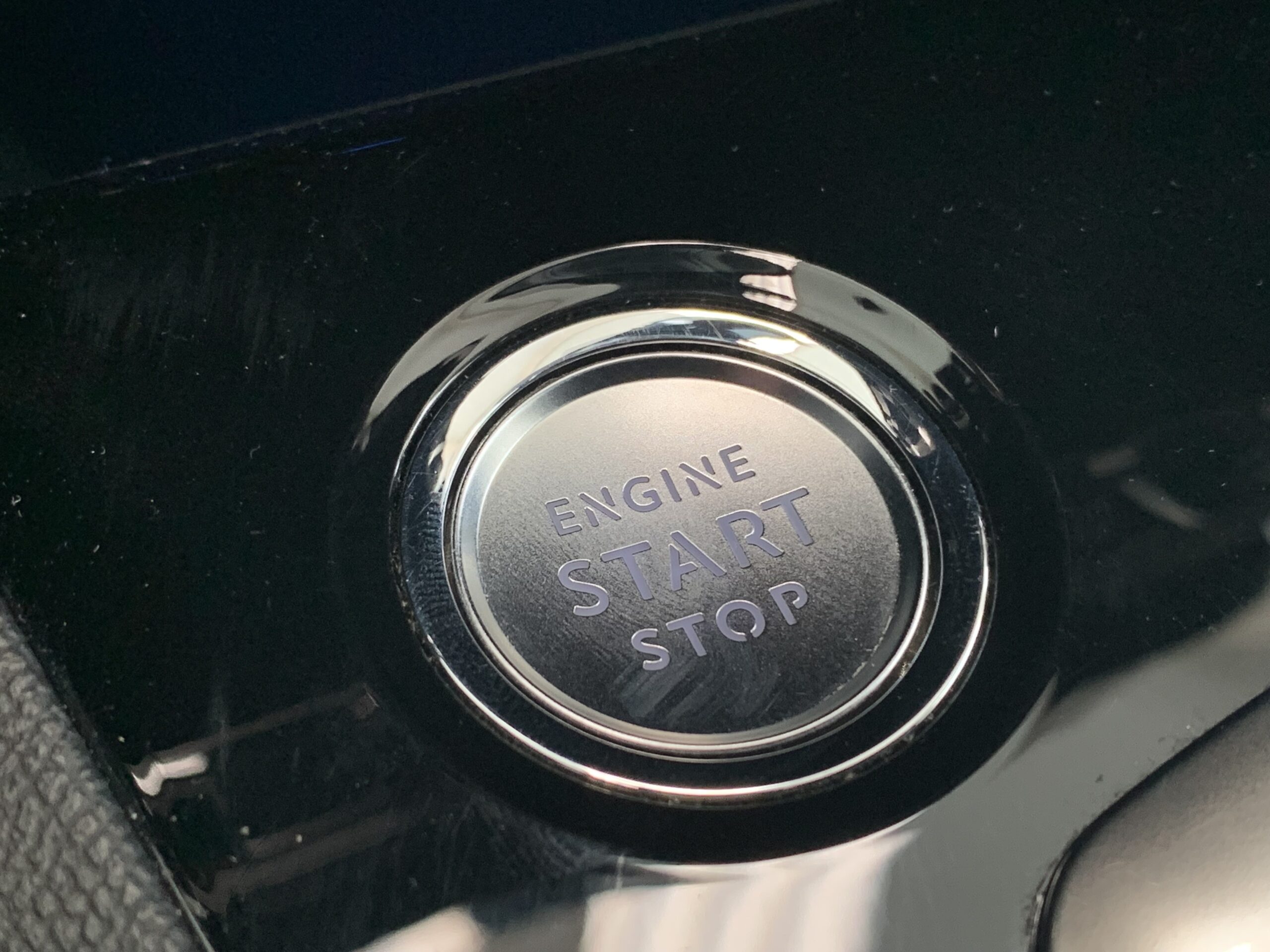 PEUGEOT 3008 ALLURE EAT8 HIBRIDO ENCHUFABLE 225CV