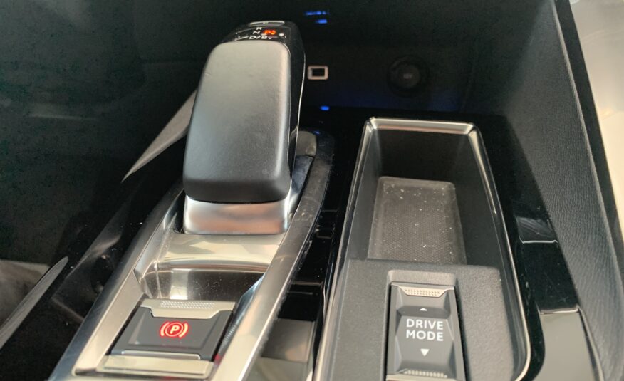 PEUGEOT 3008 ALLURE EAT8 HIBRIDO ENCHUFABLE 225CV