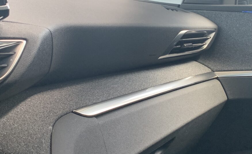 PEUGEOT 3008 ALLURE EAT8 HIBRIDO ENCHUFABLE 225CV