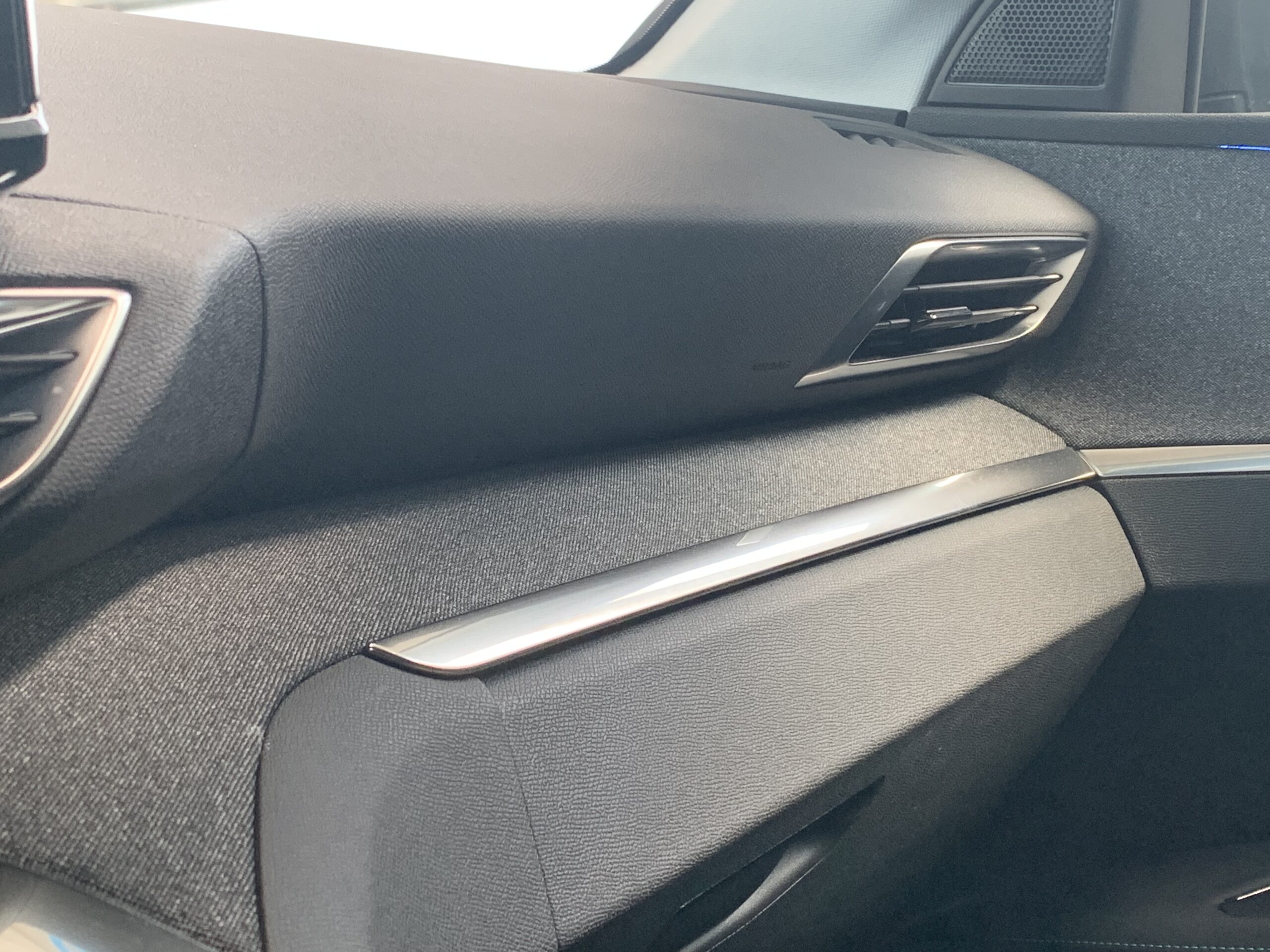 PEUGEOT 3008 ALLURE EAT8 HIBRIDO ENCHUFABLE 225CV