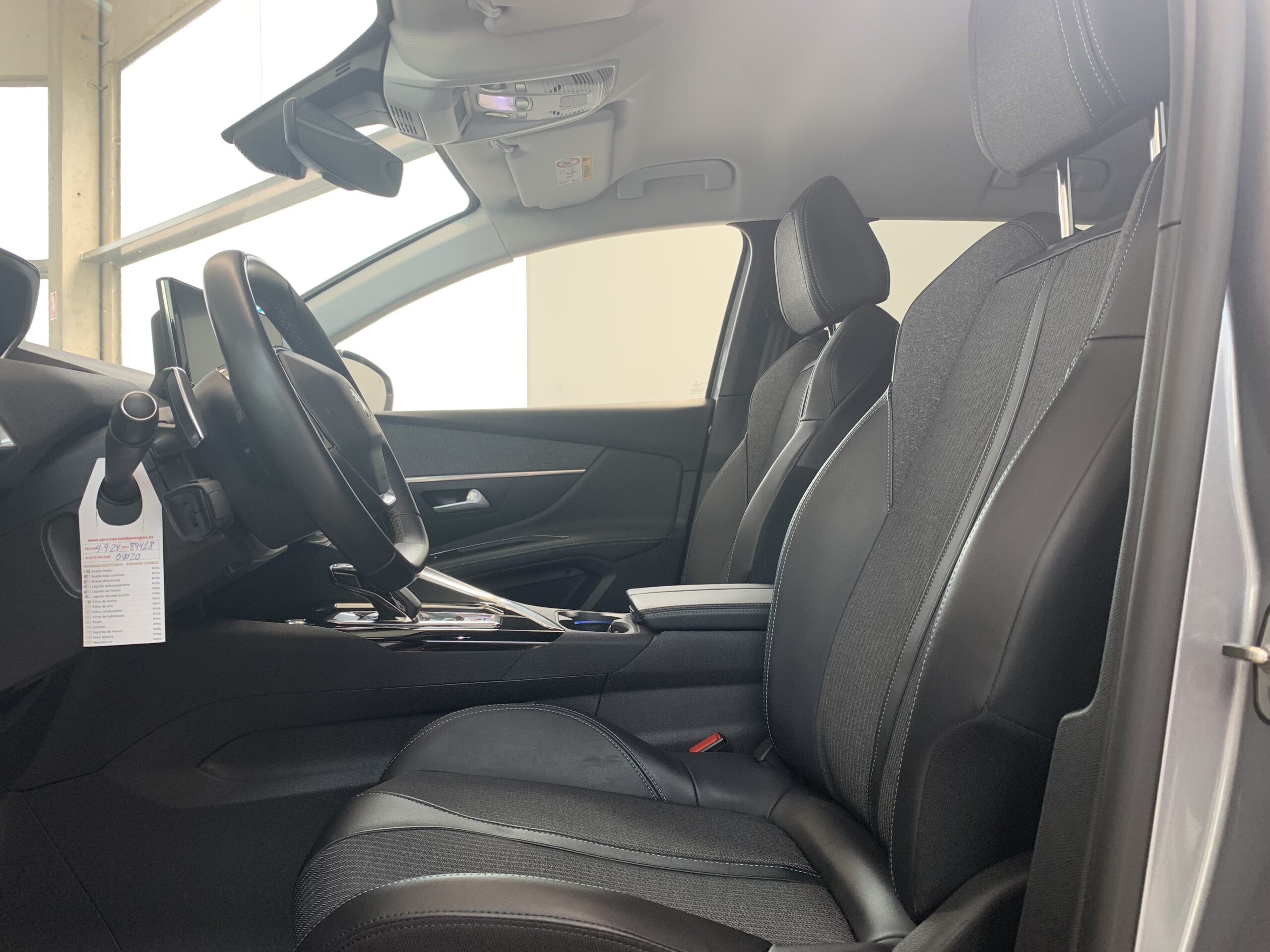 PEUGEOT 3008 ALLURE EAT8 HIBRIDO ENCHUFABLE 225CV