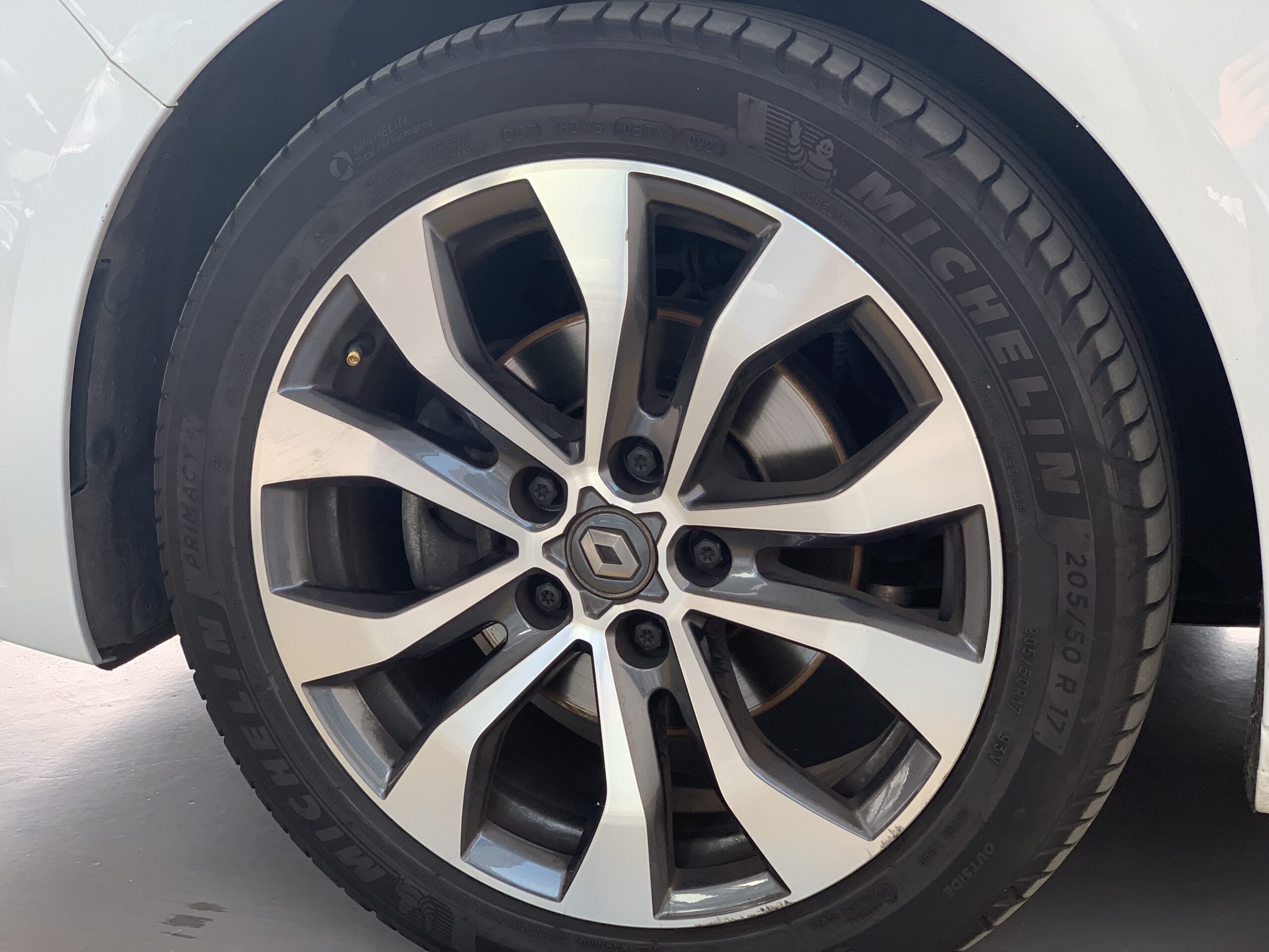 RENAULT MEGANE (BERLINA) TECHNO BLUE DCI 115CV + RUEDA