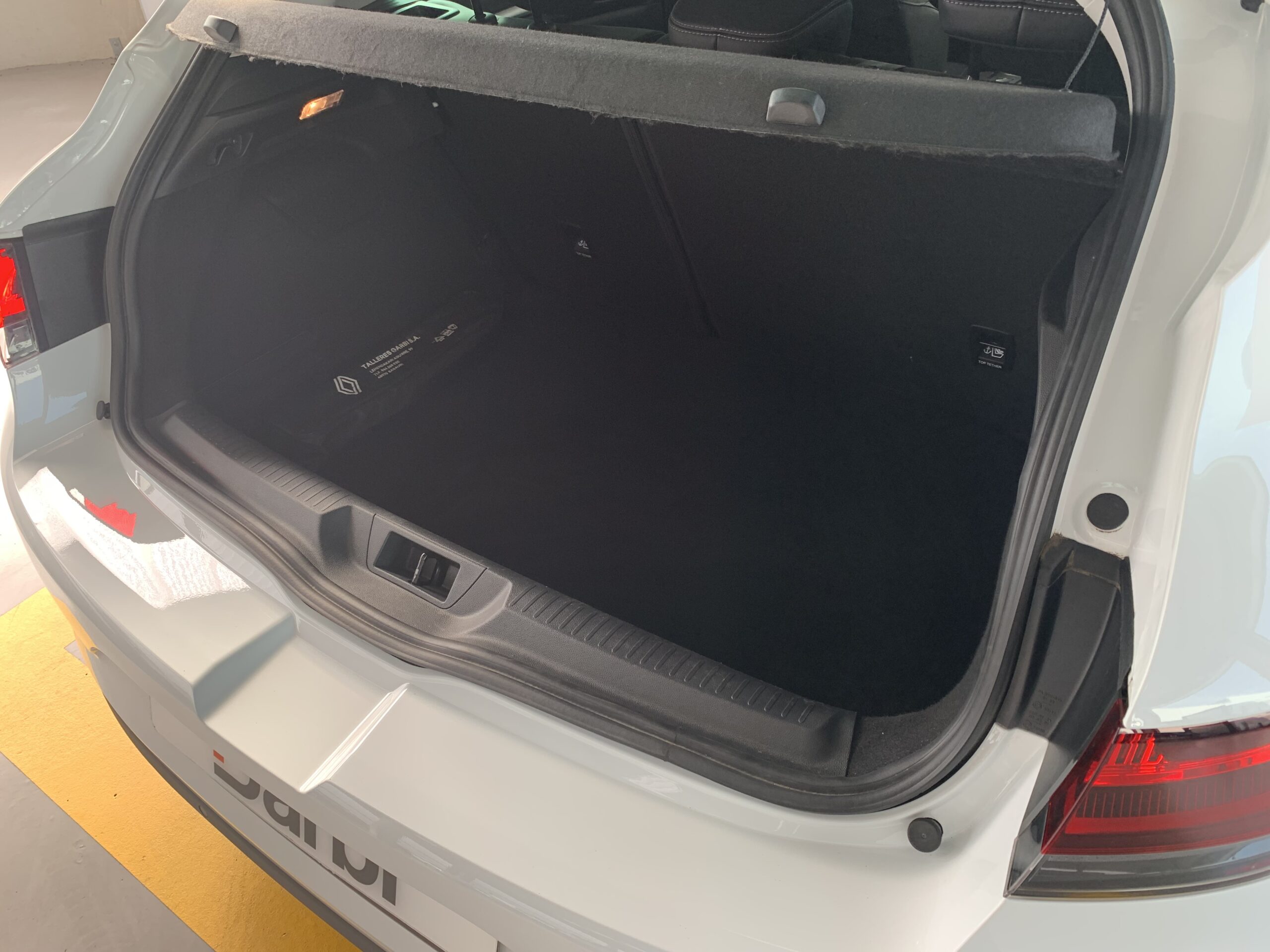 RENAULT MEGANE (BERLINA) TECHNO BLUE DCI 115CV + RUEDA