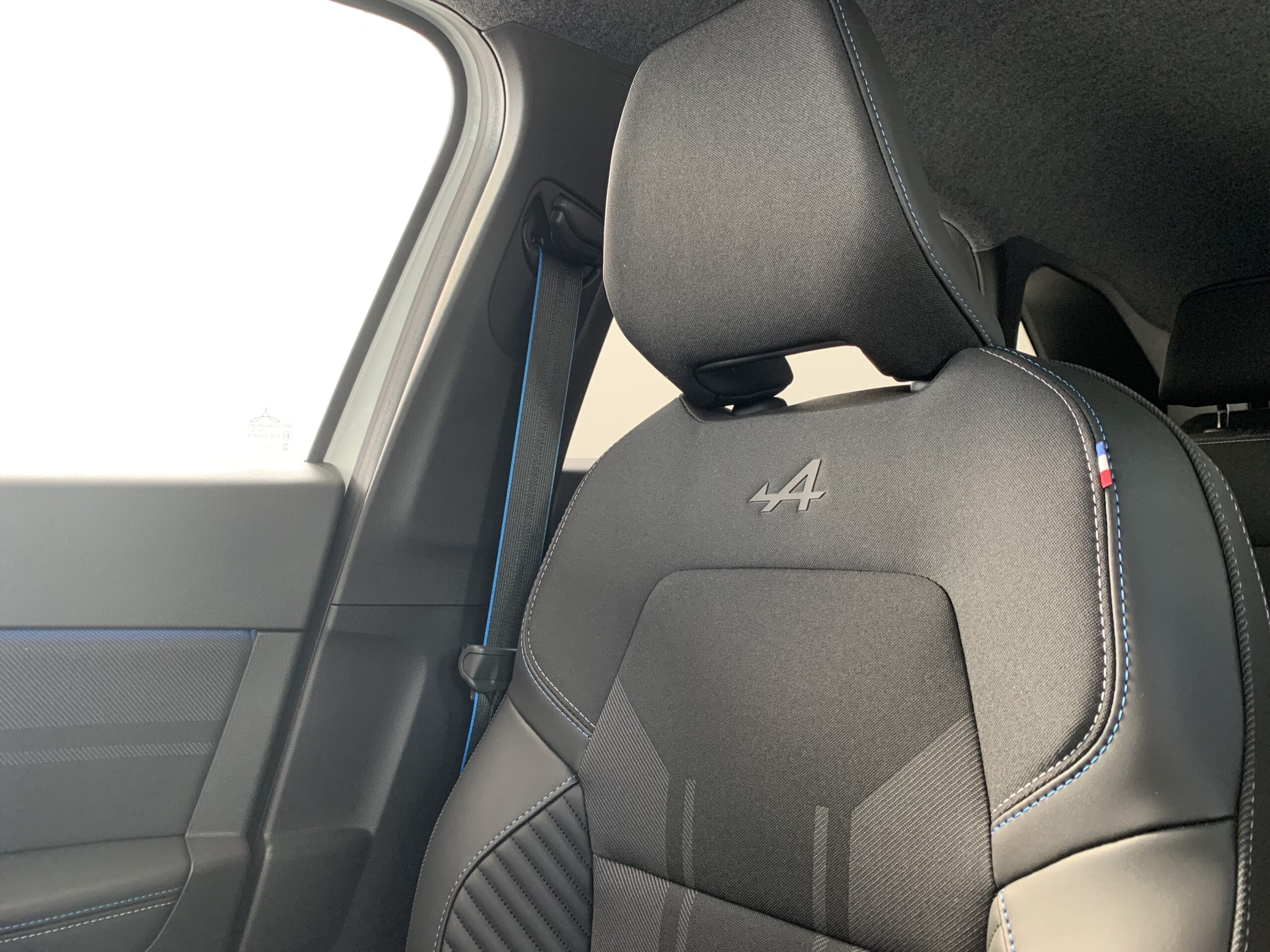 RENAULT SYMBIOZ ESPIRIT ALPINE E-TECH 145CV + PACK SAFETY & DRIVING