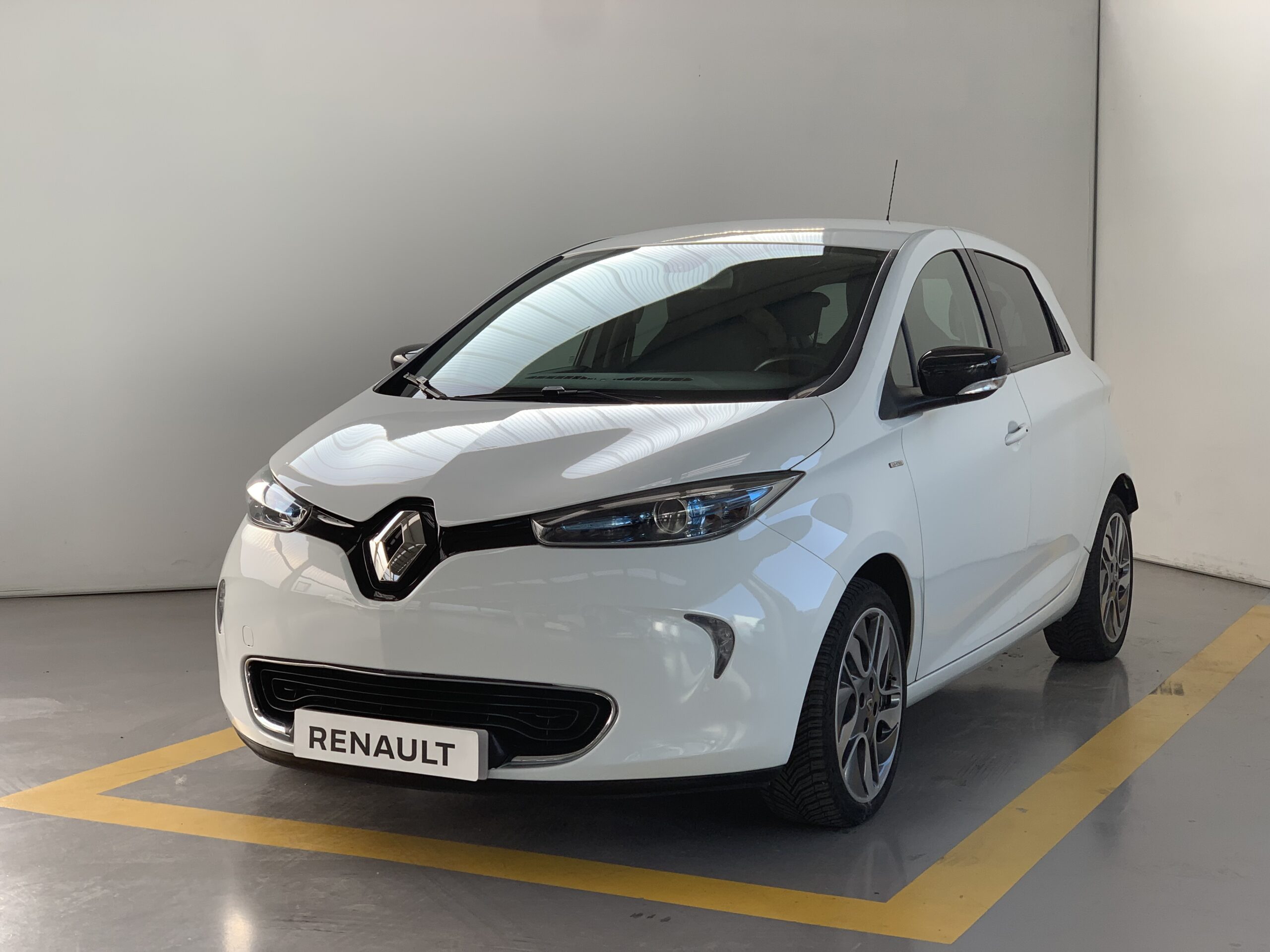 RENAULT ZOE LIMITED 40KWH R110 + LLANTAS DE ALEACION + RADAR CON CAMARA DE VISION TRASERA