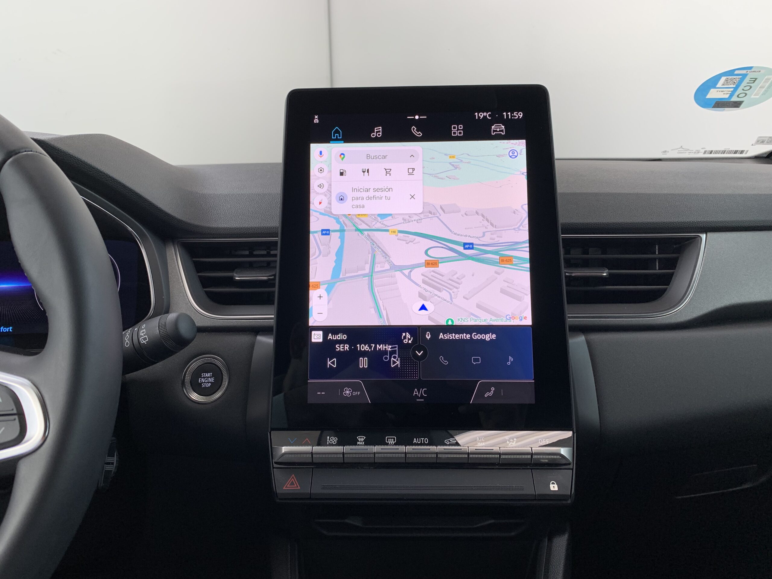 RENAULT CAPTUR TECHNO FULL HYBRID 145CV + BARRAS DE TECHO LONGITUDINALES + RUEDA DE EMERGENCIA + CAMARA 360º + APARCAMIENTO MANOS LIBRES + AYUDA AL APARCAMIENTO DELANTERO & TRASERO & LATERAL CON CAMARAS