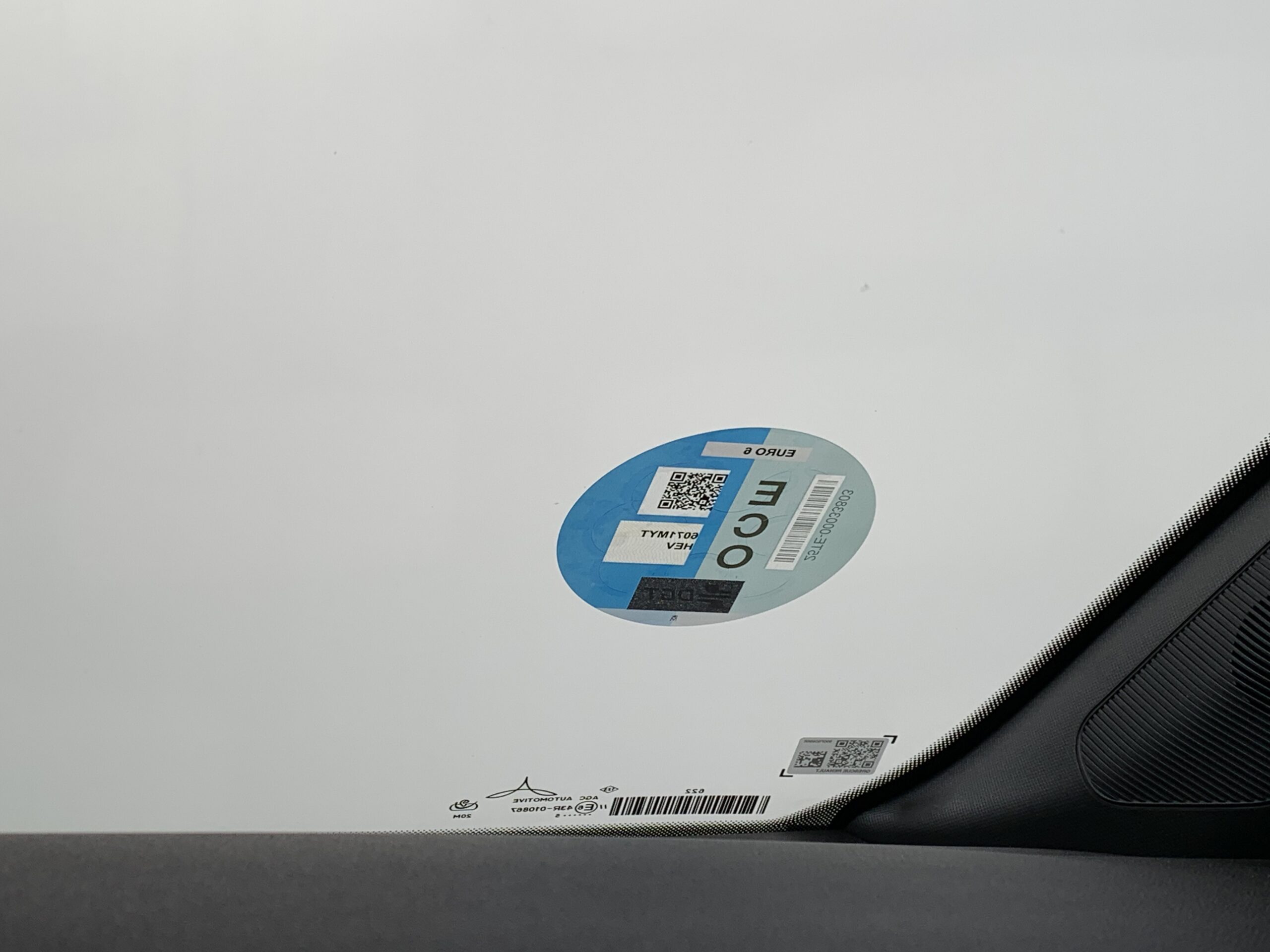 RENAULT CAPTUR TECHNO FULL HYBRID 145CV + BARRAS DE TECHO LONGITUDINALES + RUEDA DE EMERGENCIA + CAMARA 360º + APARCAMIENTO MANOS LIBRES + AYUDA AL APARCAMIENTO DELANTERO & TRASERO & LATERAL CON CAMARAS