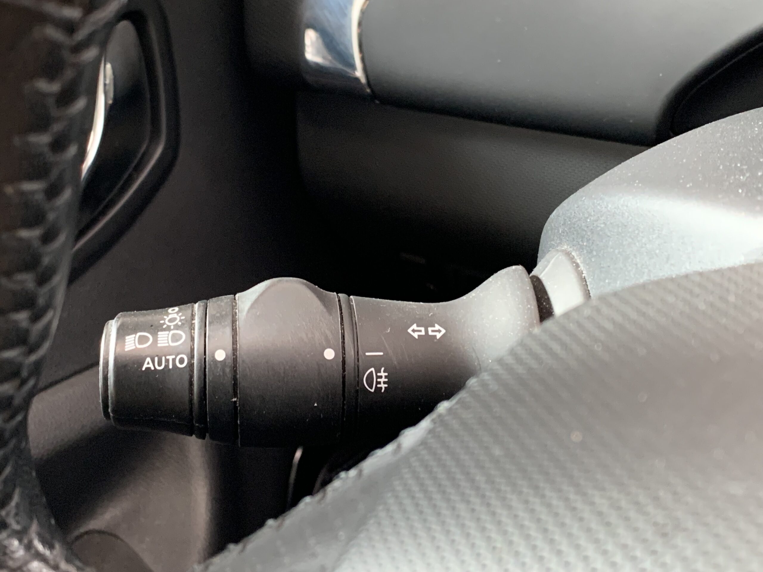 RENAULT ZOE LIMITED 40KWH 110CV + LLANTAS DE ALEACION 17´´ + RADAR CON CAMARA DE VISION TRASERA