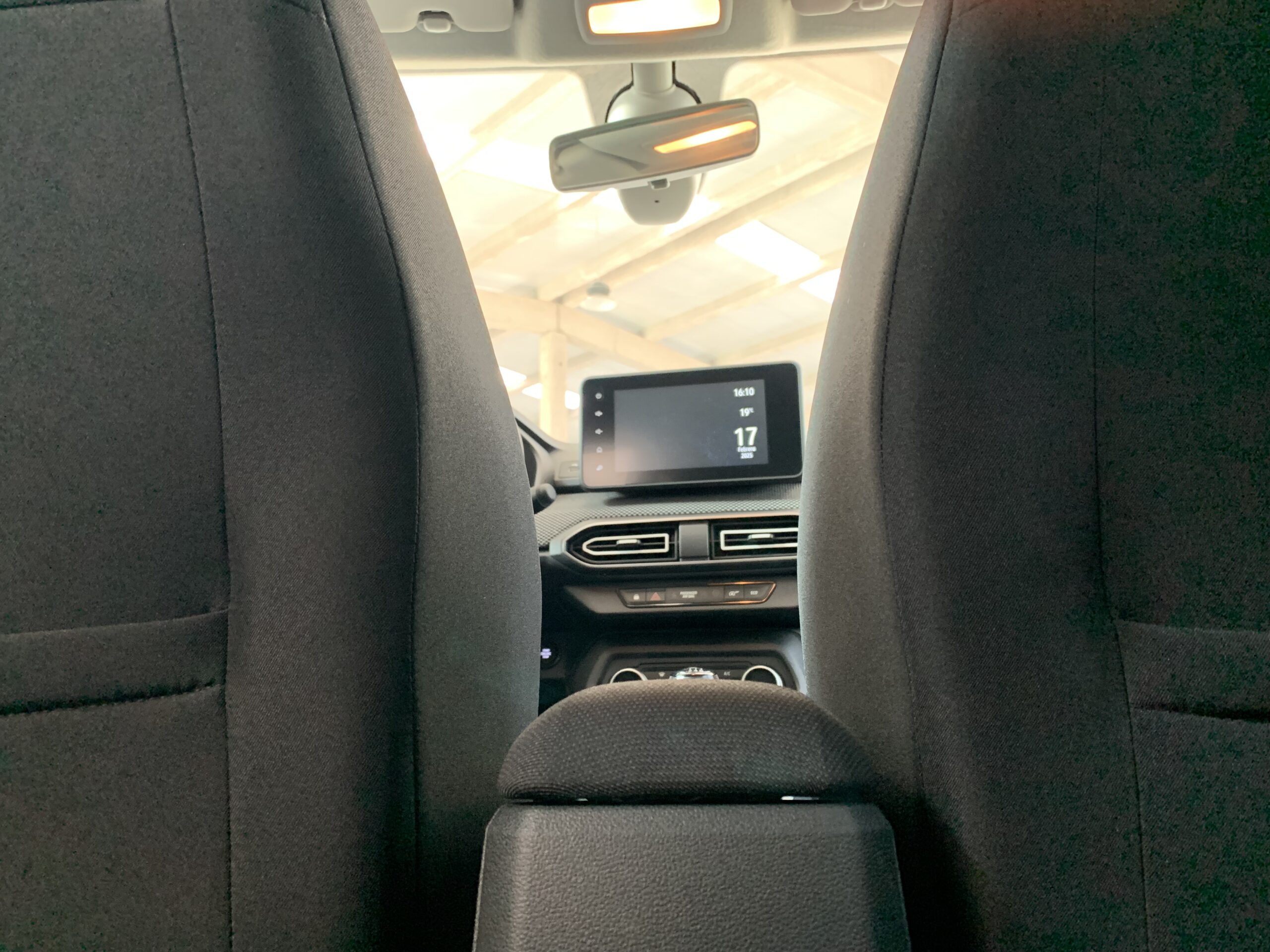 DACIA JOGGER EXPRESSION TCE 110CV 7 PLAZAS + RUEDA DE REPUESTO + CLIMATIZACION AUTOMATICA + PACK NAVEGACION + PACK EASY + PACK CITY