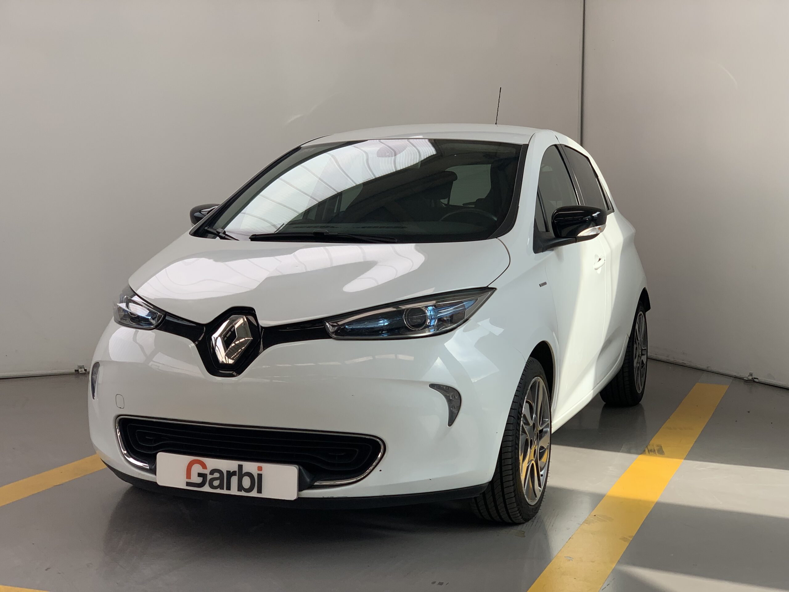 RENAULT ZOE LIMITED 40KWH 110CV + LLANTAS DE ALEACION 17´´ + RADAR CON CAMARA DE VISION TRASERA