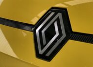 R5 ICONIC CINQ 150CV 100% ELECTRICO AUTONOMIA CONFORT (412KM DE AUTONOMIA)  + CARGA BIDIRECCIONAL POWER TO OBJECT + SISTEMA MULTIMEDIA OPEN RLINK 10,1´´ CON GOOGLE INTEGRADO Y AUDIO PREMIUM HARMAN KARDON + PACK EASY DRIVE