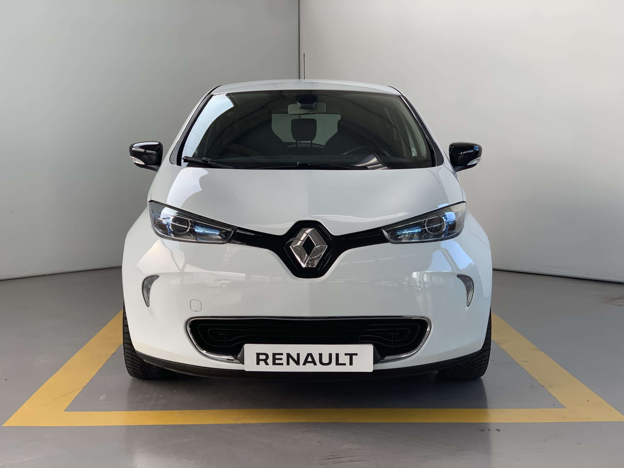 RENAULT ZOE LIMITED 40KWH 110CV + LLANTAS DE ALEACION 17´´ + RADAR CON CAMARA DE VISION TRASERA