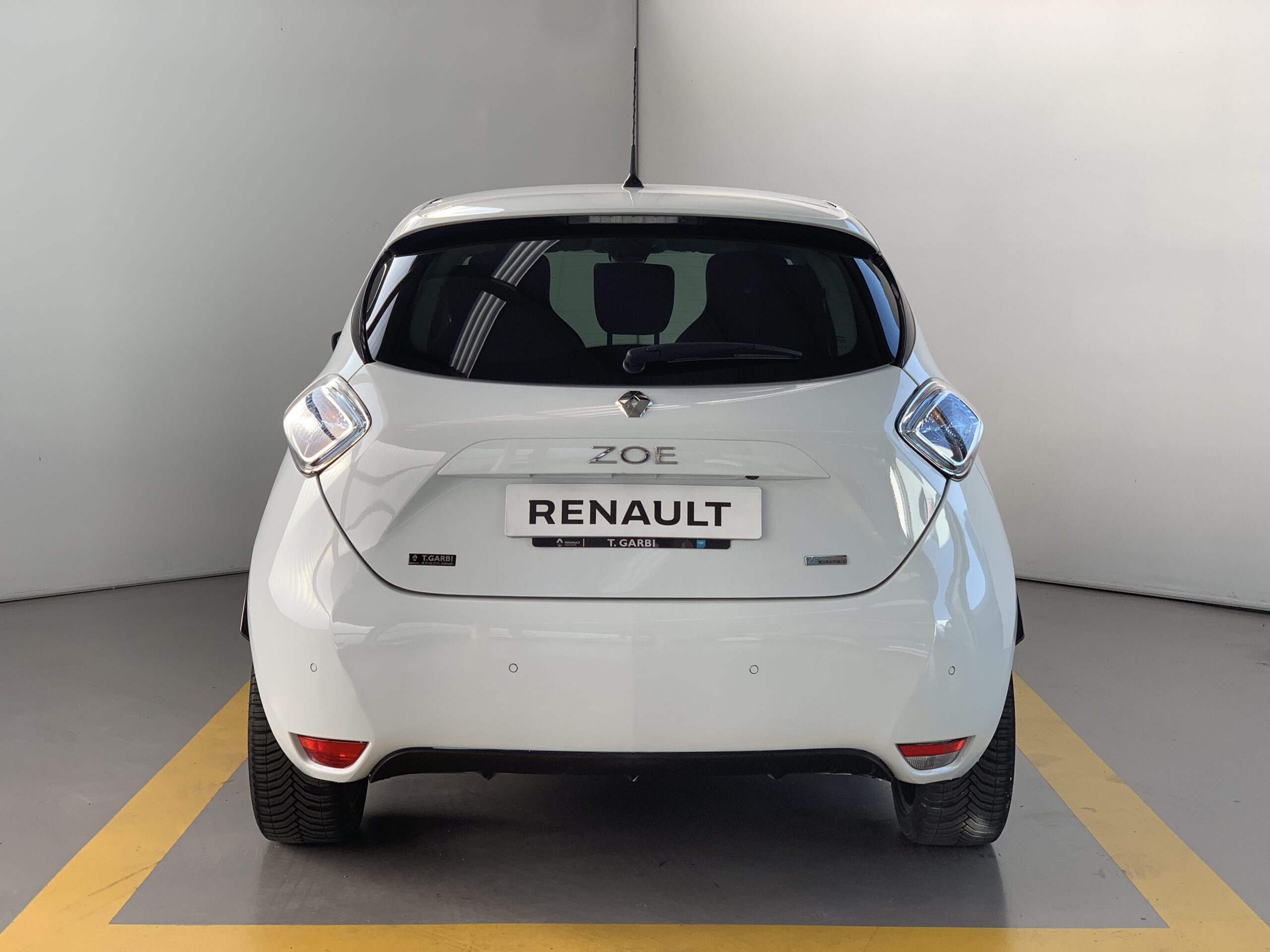 RENAULT ZOE LIMITED 40KWH 110CV + LLANTAS DE ALEACION 17´´ + RADAR CON CAMARA DE VISION TRASERA