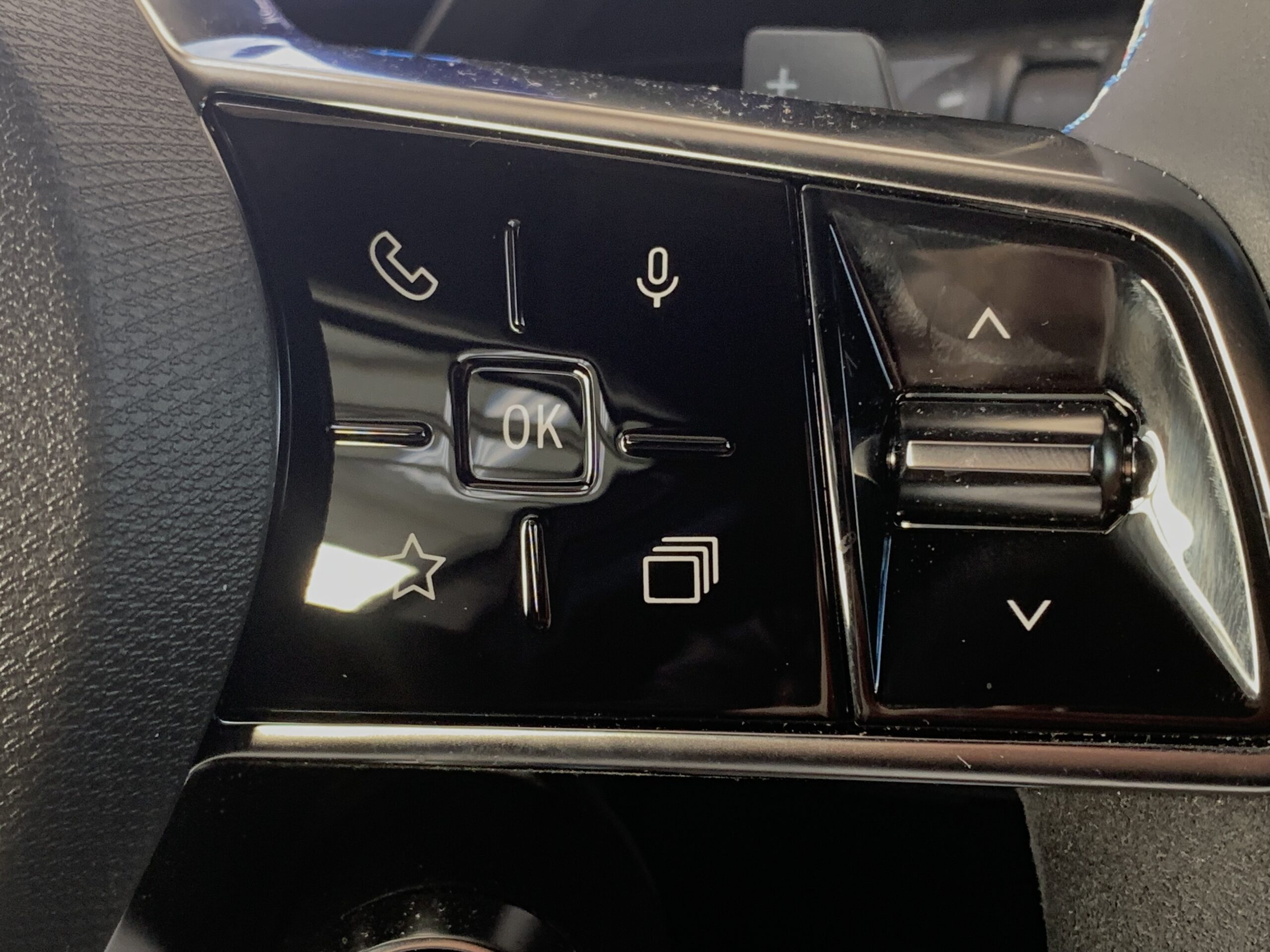 RENAULT RAFALE ESPIRIT ALPINE FULL HYBRID 200CV + PACK DRIVING & HEATING + PACK CITY PREMIUM + PACK CONFORT + RUEDA DE EMERGENCIA