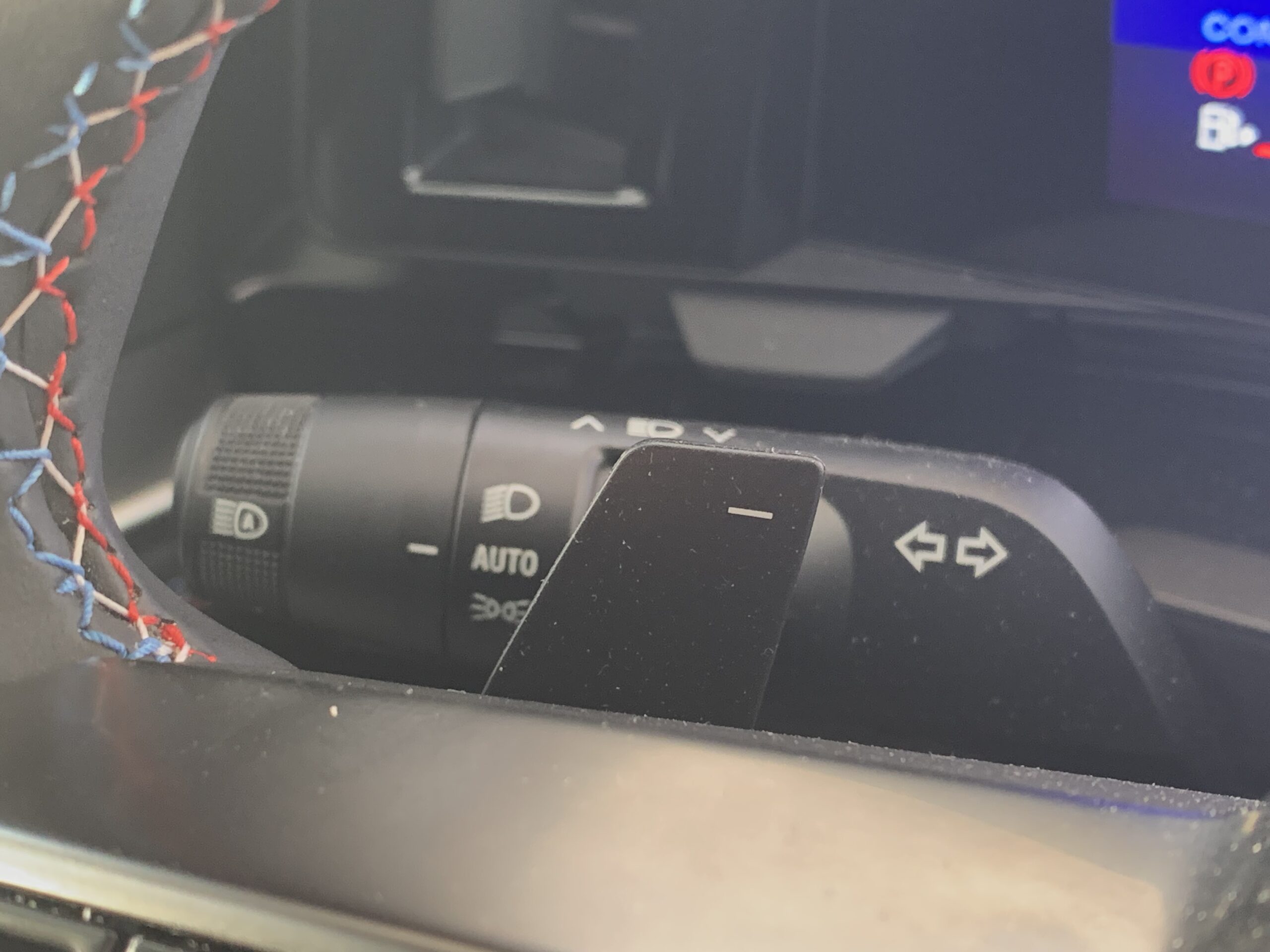 RENAULT RAFALE ESPIRIT ALPINE FULL HYBRID 200CV + PACK DRIVING & HEATING + PACK CITY PREMIUM + PACK CONFORT + RUEDA DE EMERGENCIA