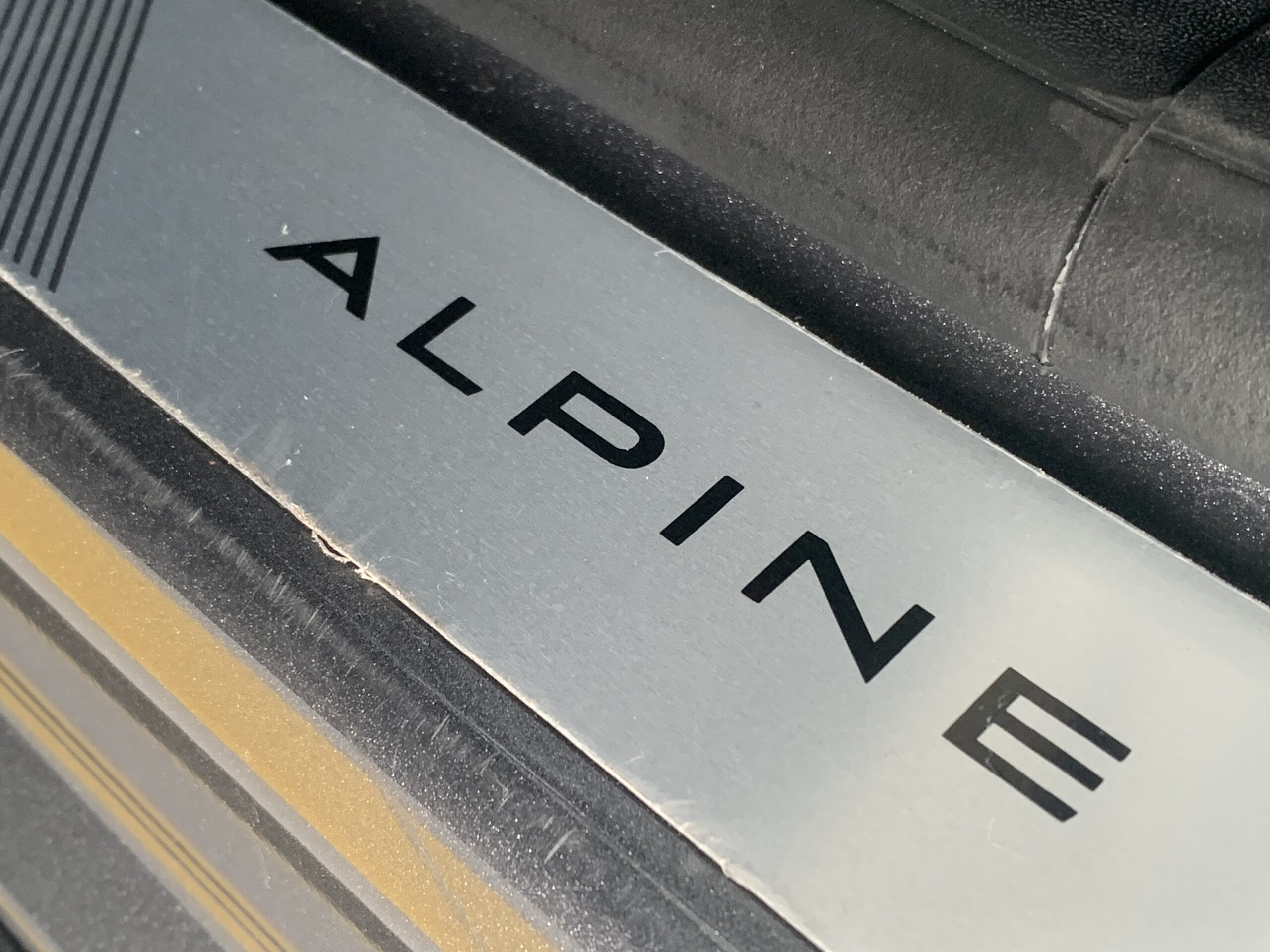 RENAULT RAFALE ESPIRIT ALPINE FULL HYBRID 200CV + PACK DRIVING & HEATING + PACK CITY PREMIUM + PACK CONFORT + RUEDA DE EMERGENCIA