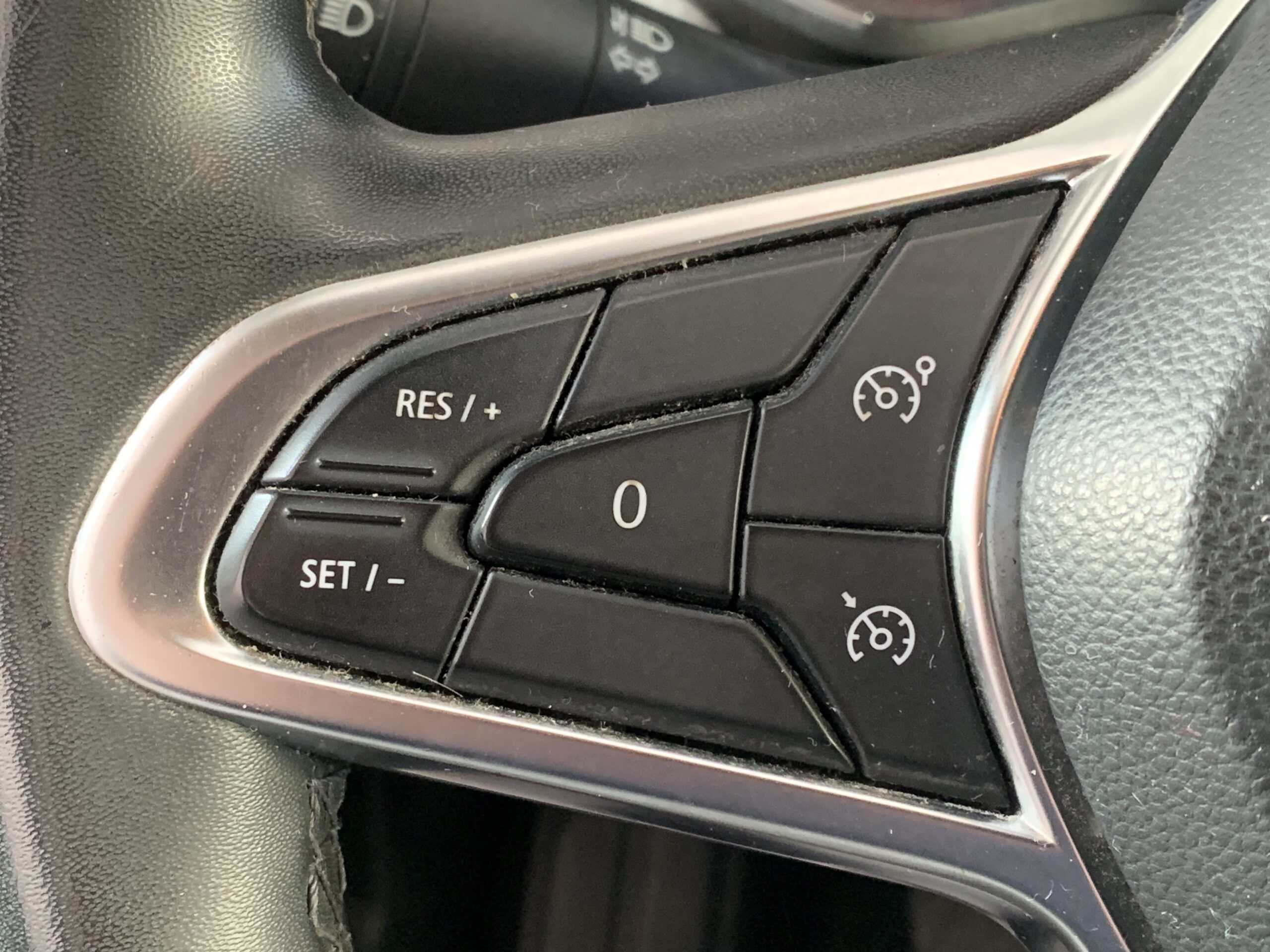 RENAULT CLIO LIMITED TCE 90CV