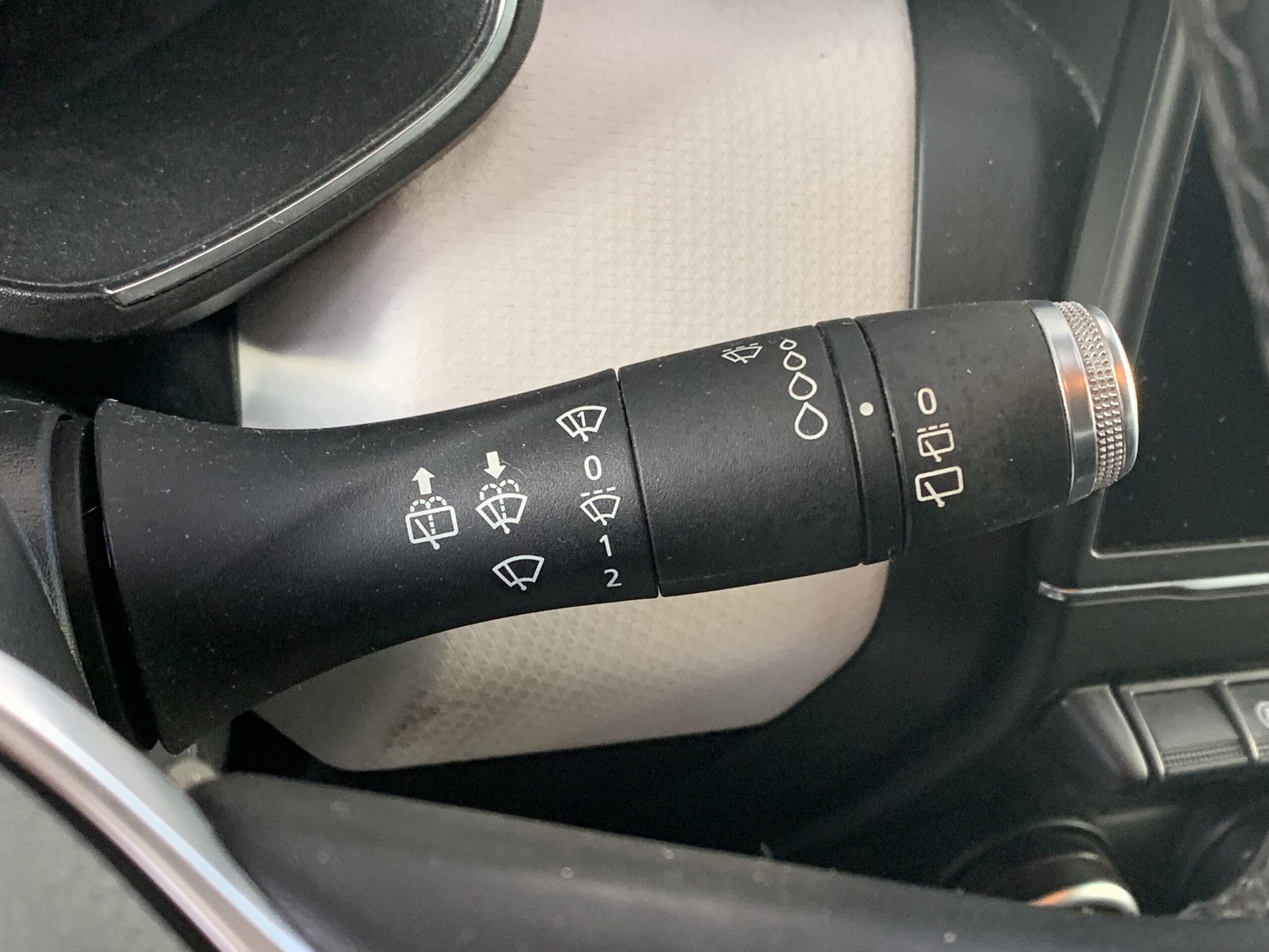 RENAULT CLIO LIMITED TCE 90CV