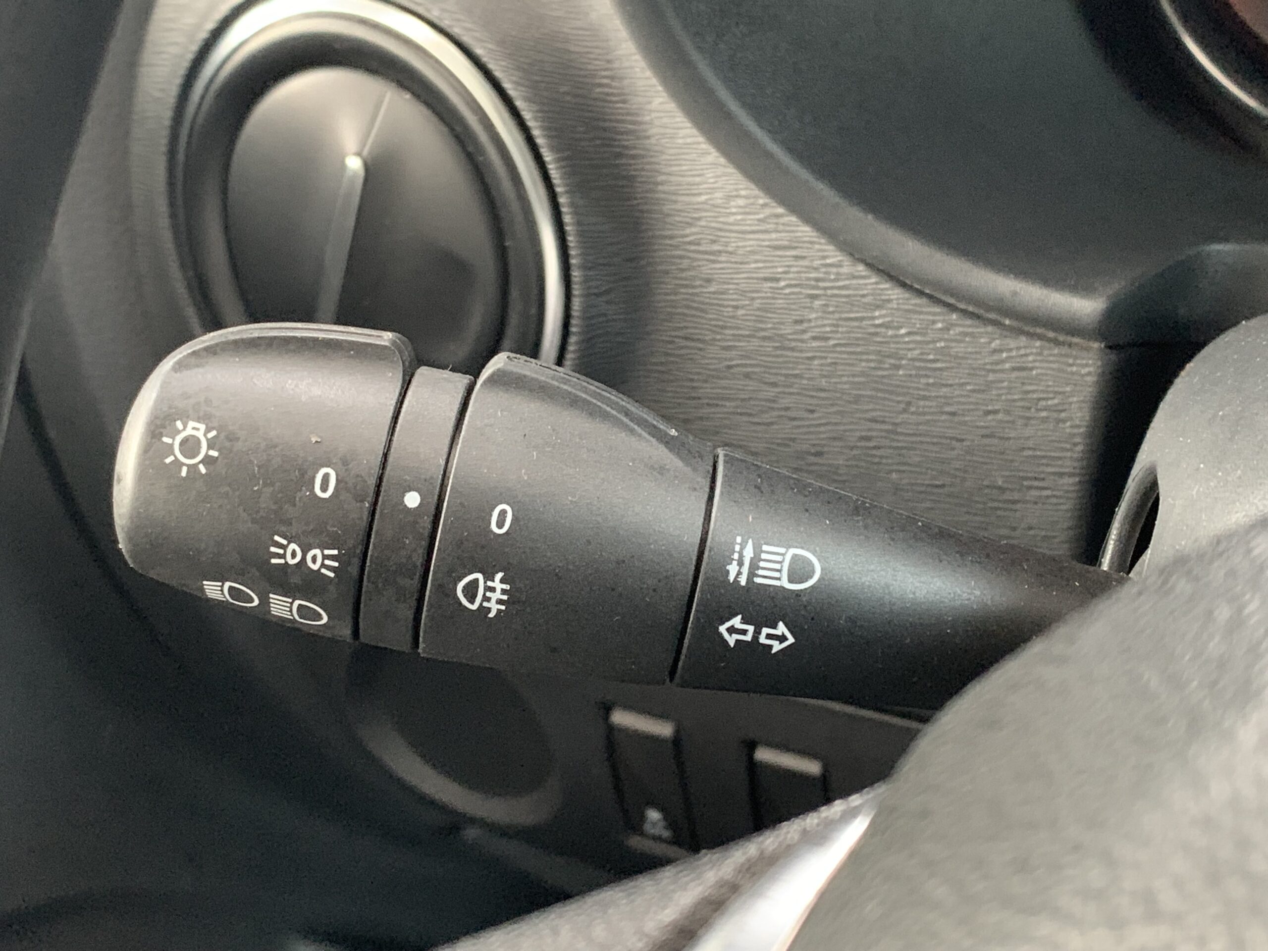 DACIA DOKKER 5 PLAZAS ESSENTIAL BLUE DCI 95CV N1