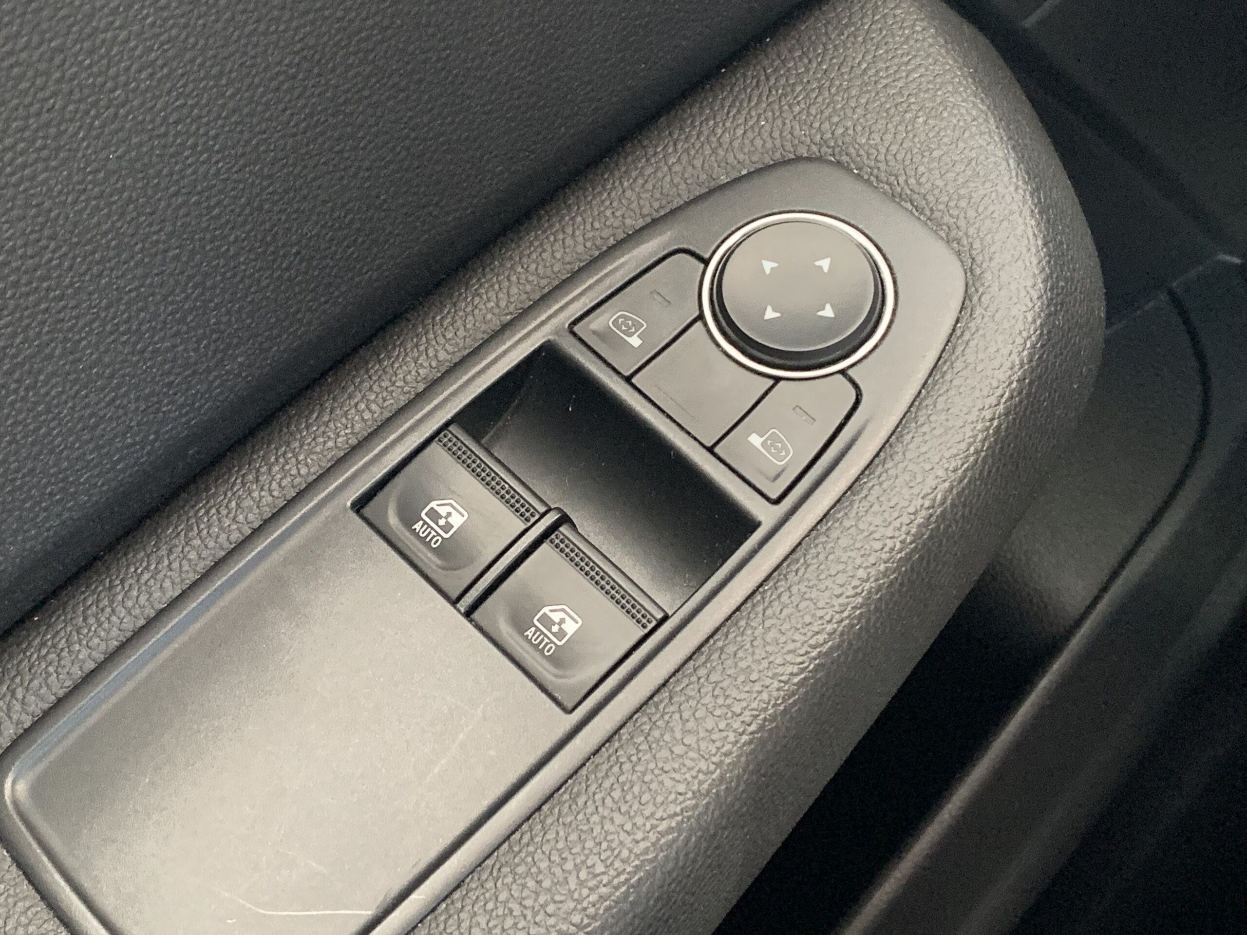 RENAULT CLIO EQUILIBRE DCI DE 100CV + RUEDA DE REPUESTO