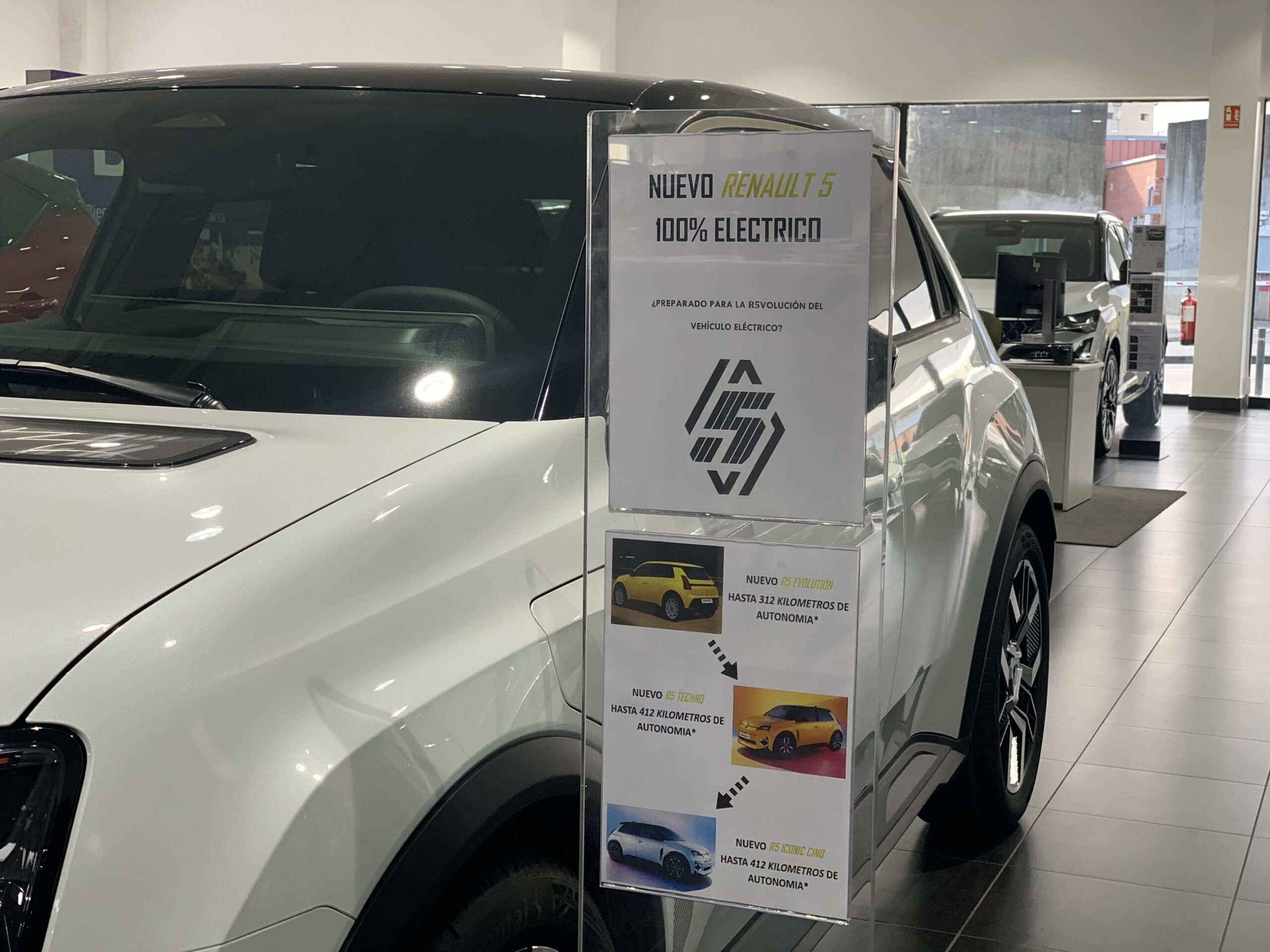 R5 TECHNO CONFORT 150CV + EMBELLECEDOR DE TITANIO