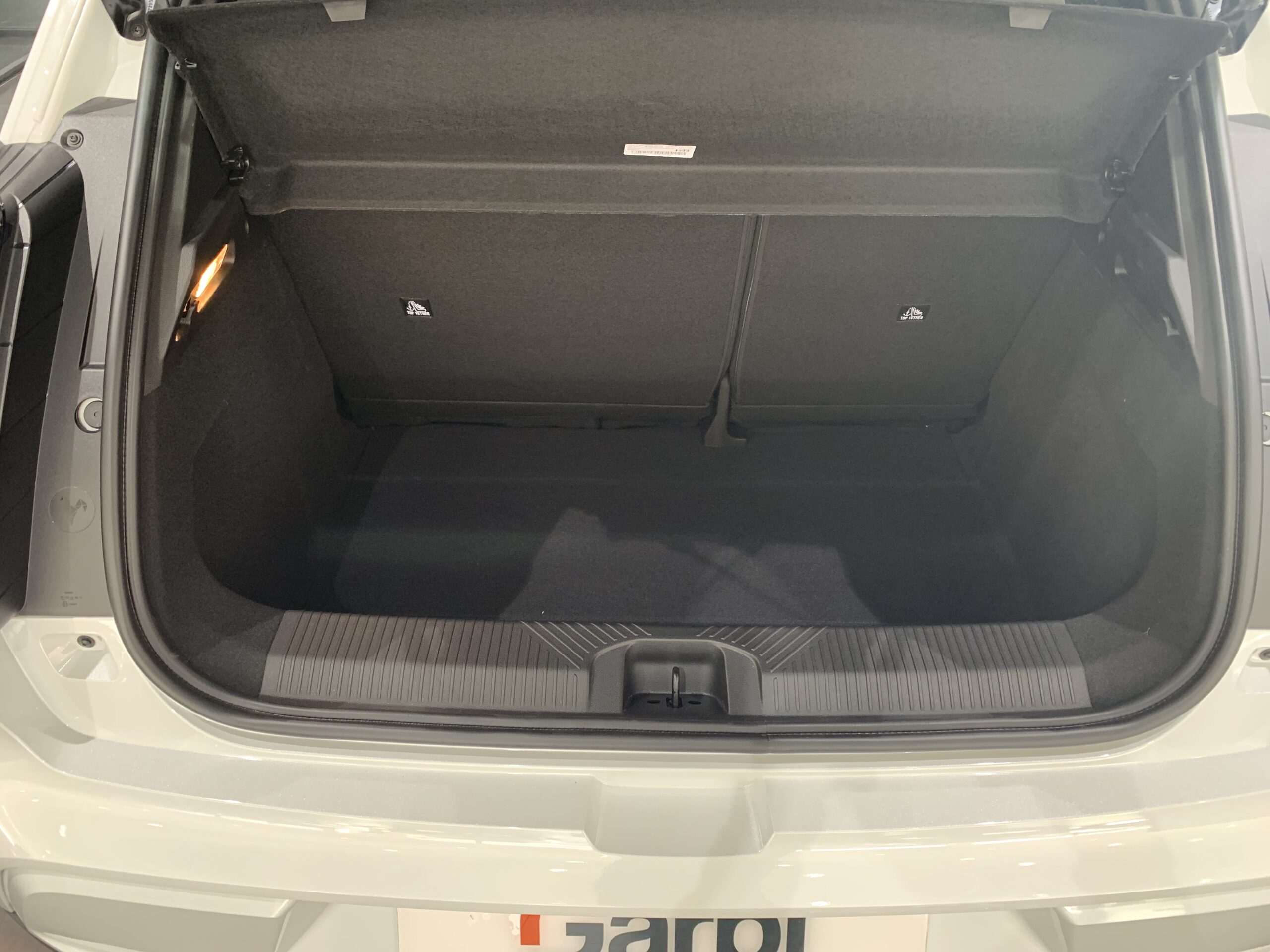 R5 TECHNO CONFORT 150CV + EMBELLECEDOR DE TITANIO