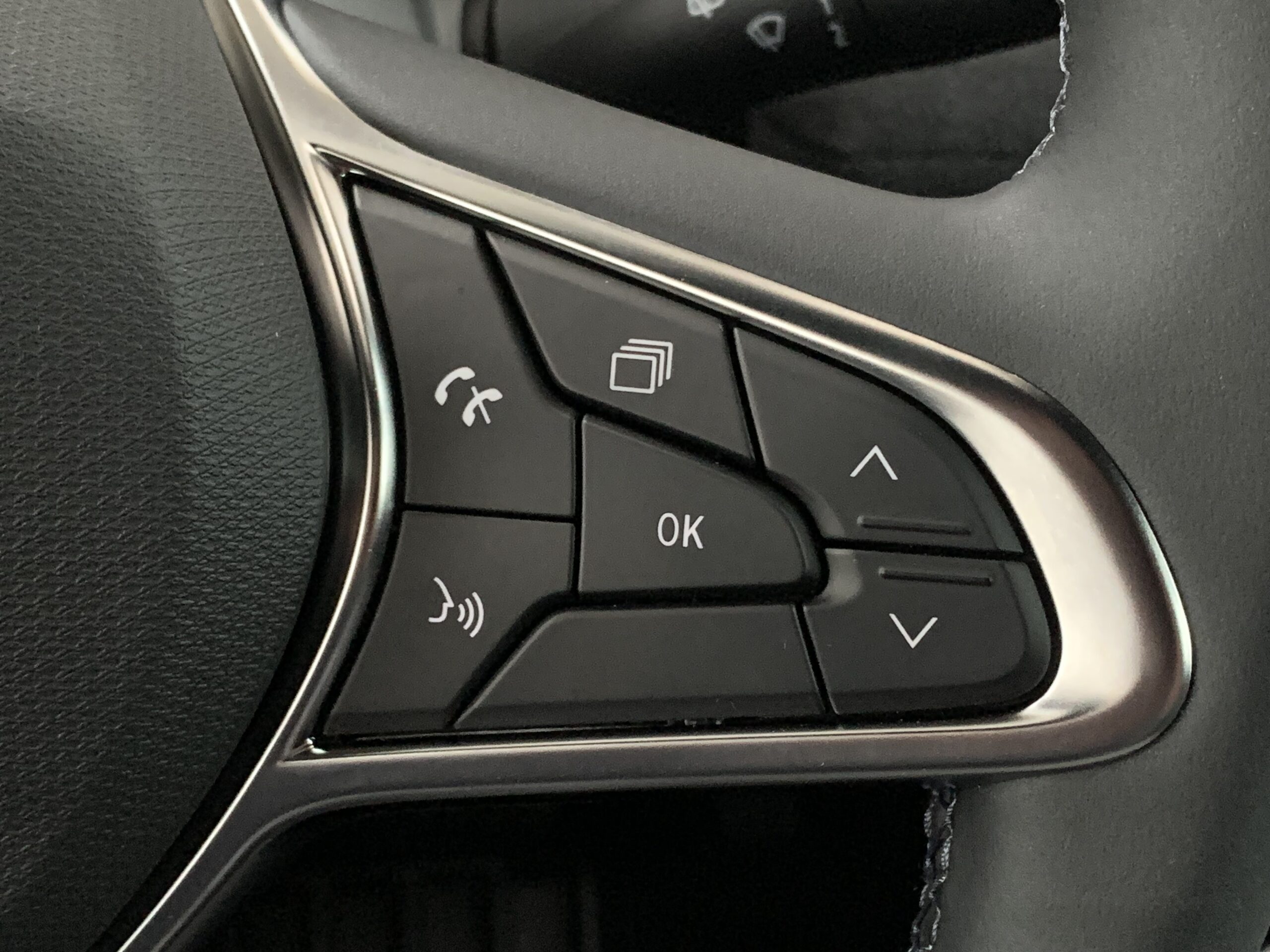 RENAULT CLIO TECHNO FULL HYBRID 145CV