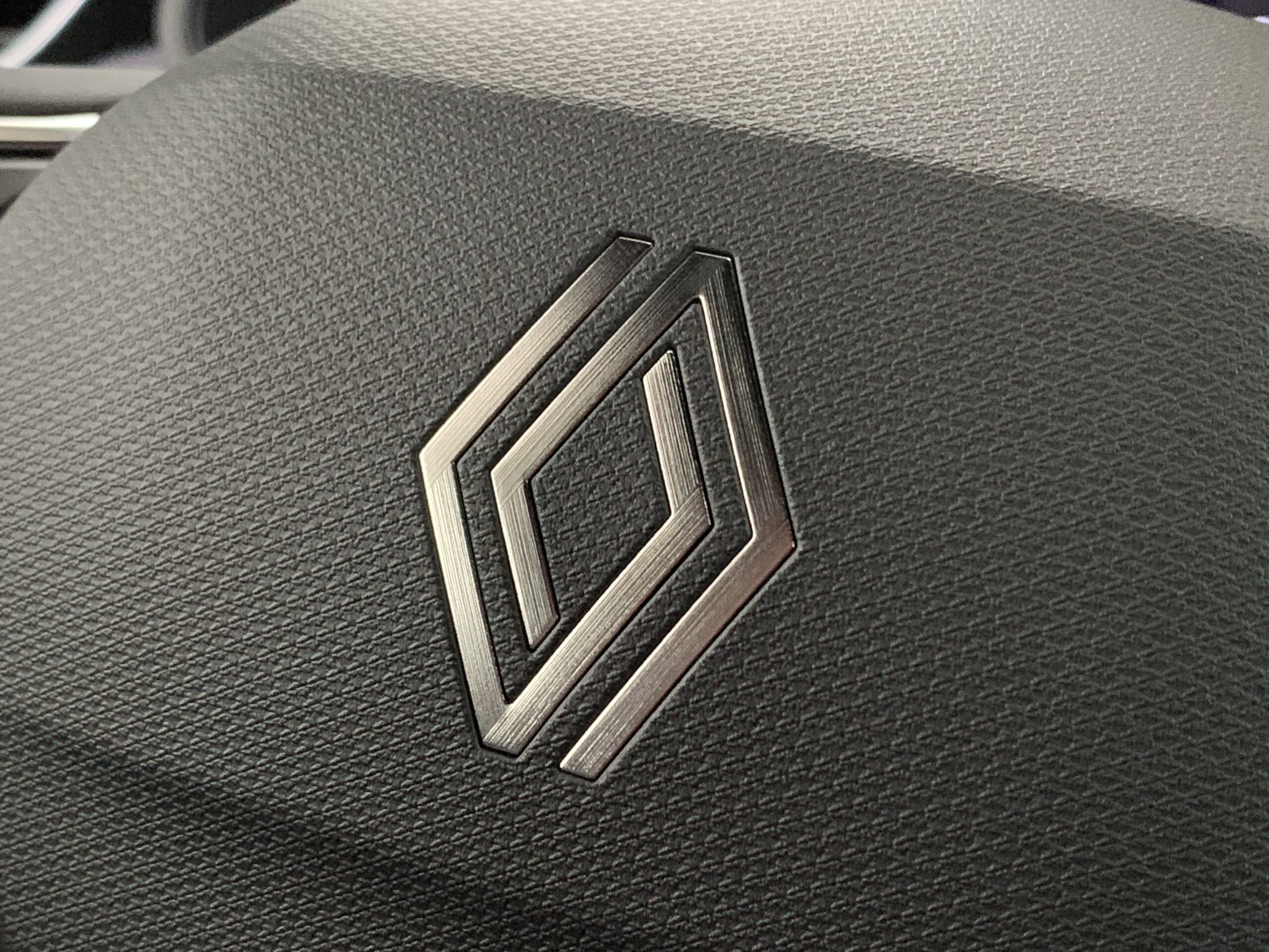 RENAULT CLIO TECHNO FULL HYBRID 145CV