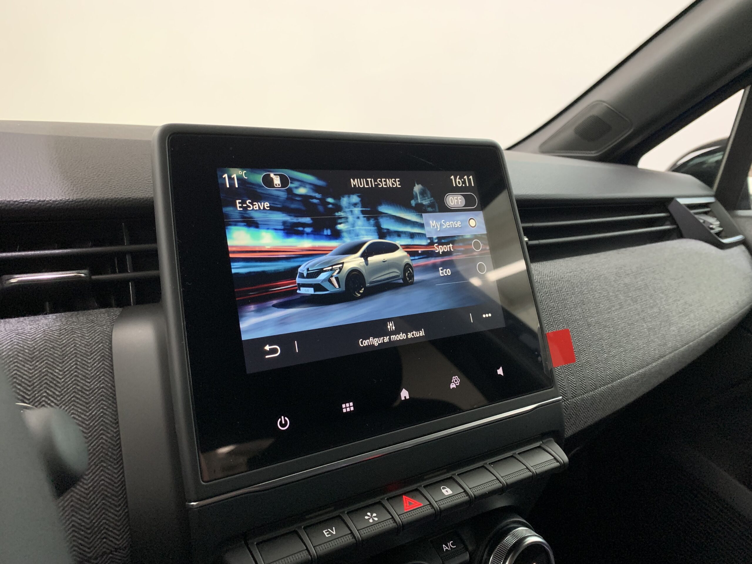 RENAULT CLIO TECHNO FULL HYBRID 145CV