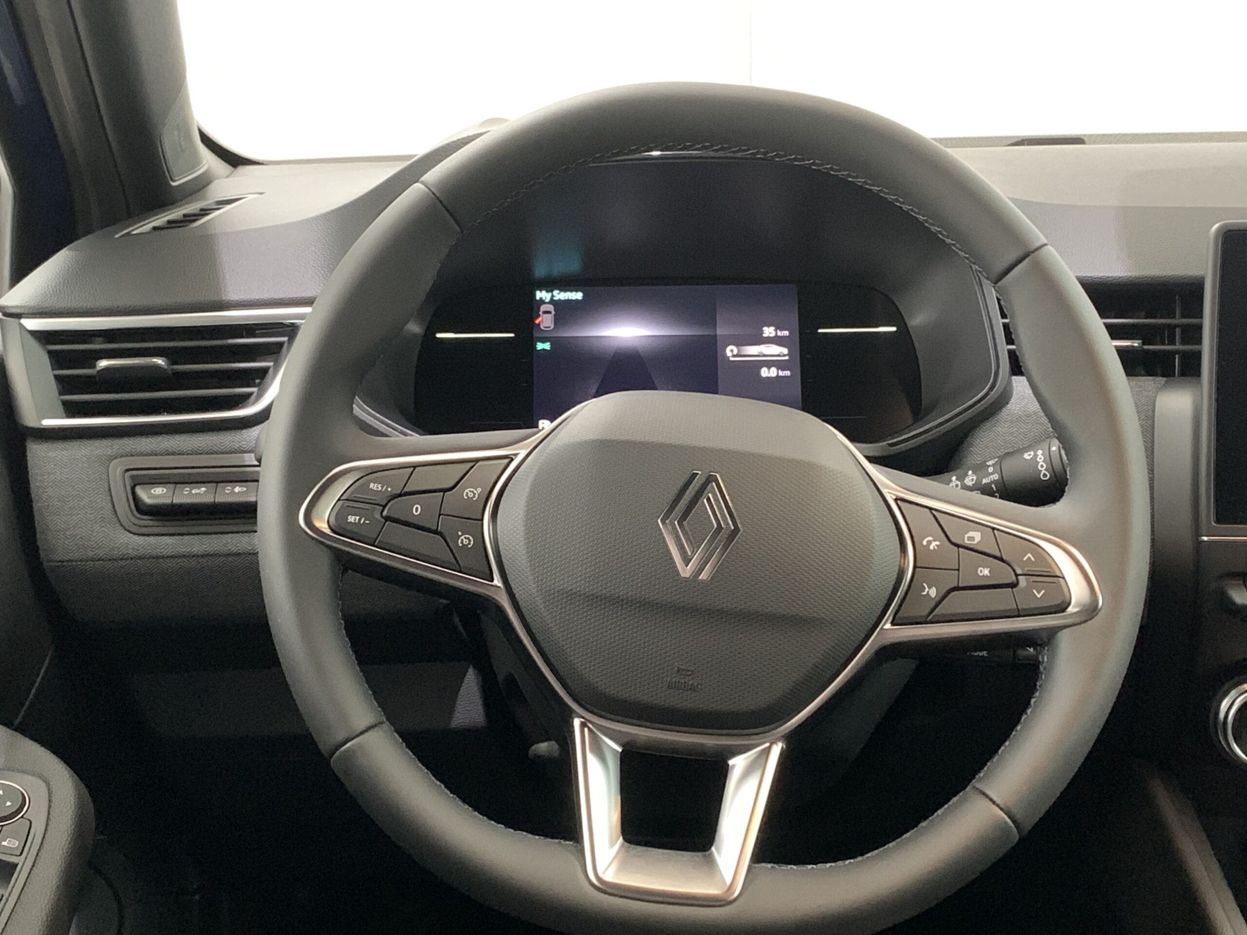 RENAULT CLIO TECHNO FULL HYBRID 145CV