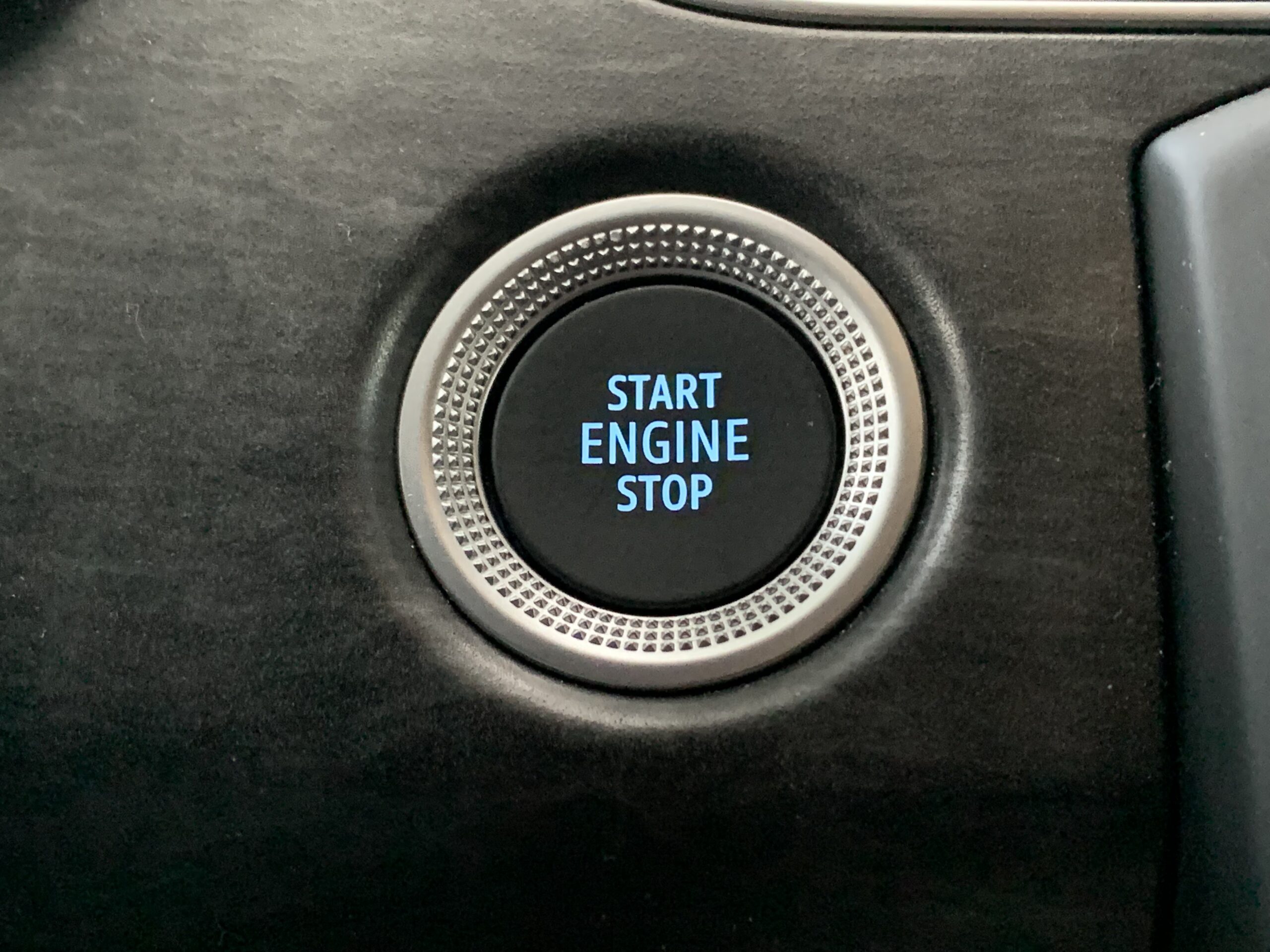 NUEVO ARKANA ESPIRIT ALPINE FULL HYBRID 145CV + TECHO DE COLOR NEGRO + PACK PARKING PLUS