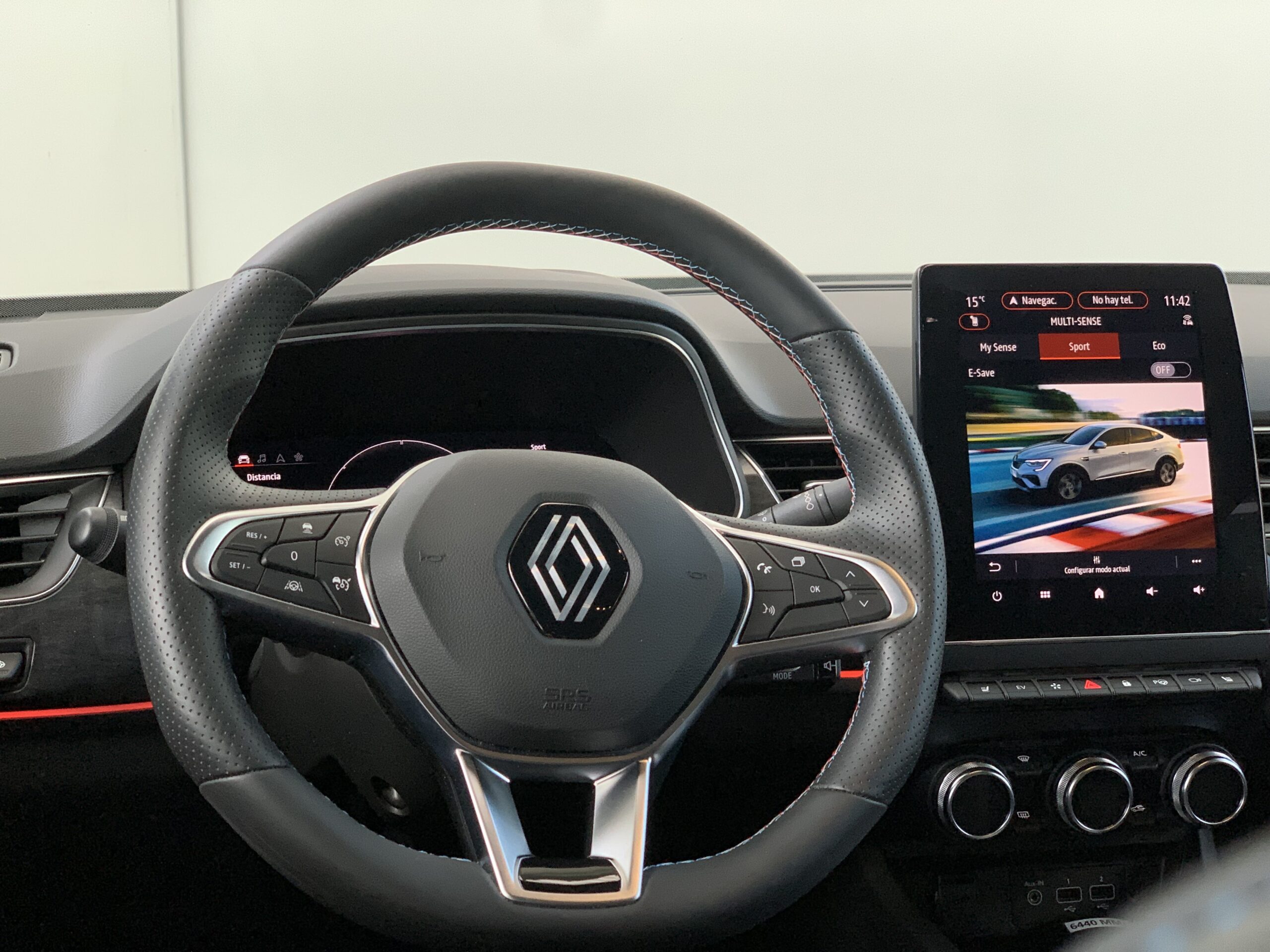 NUEVO ARKANA ESPIRIT ALPINE FULL HYBRID 145CV + TECHO DE COLOR NEGRO + PACK PARKING PLUS