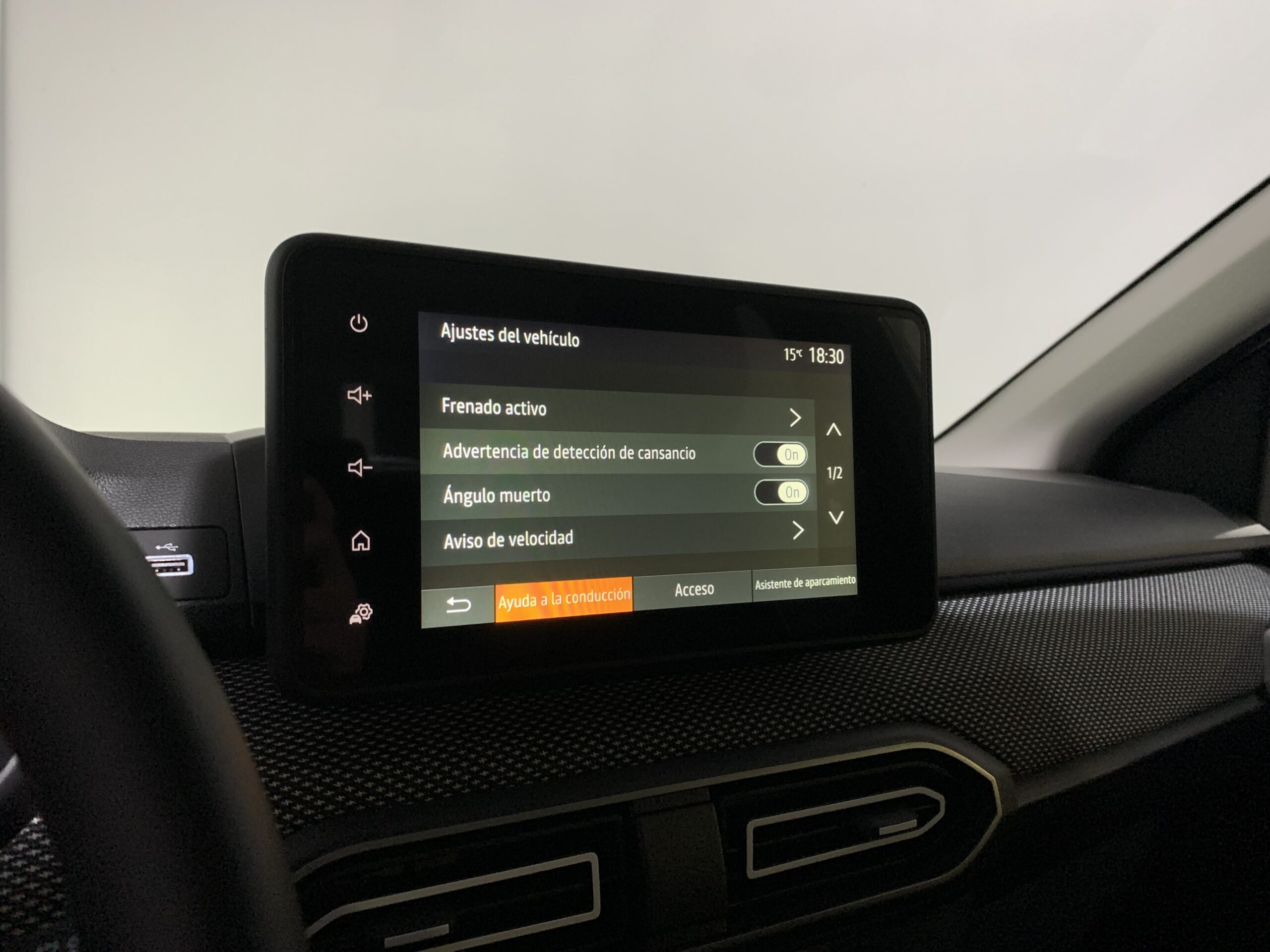 DACIA SANDERO EXPRESSION ECO-G (GLP) 100CV + PACK PARKING + CLIMATIZACION AUTOMATICA