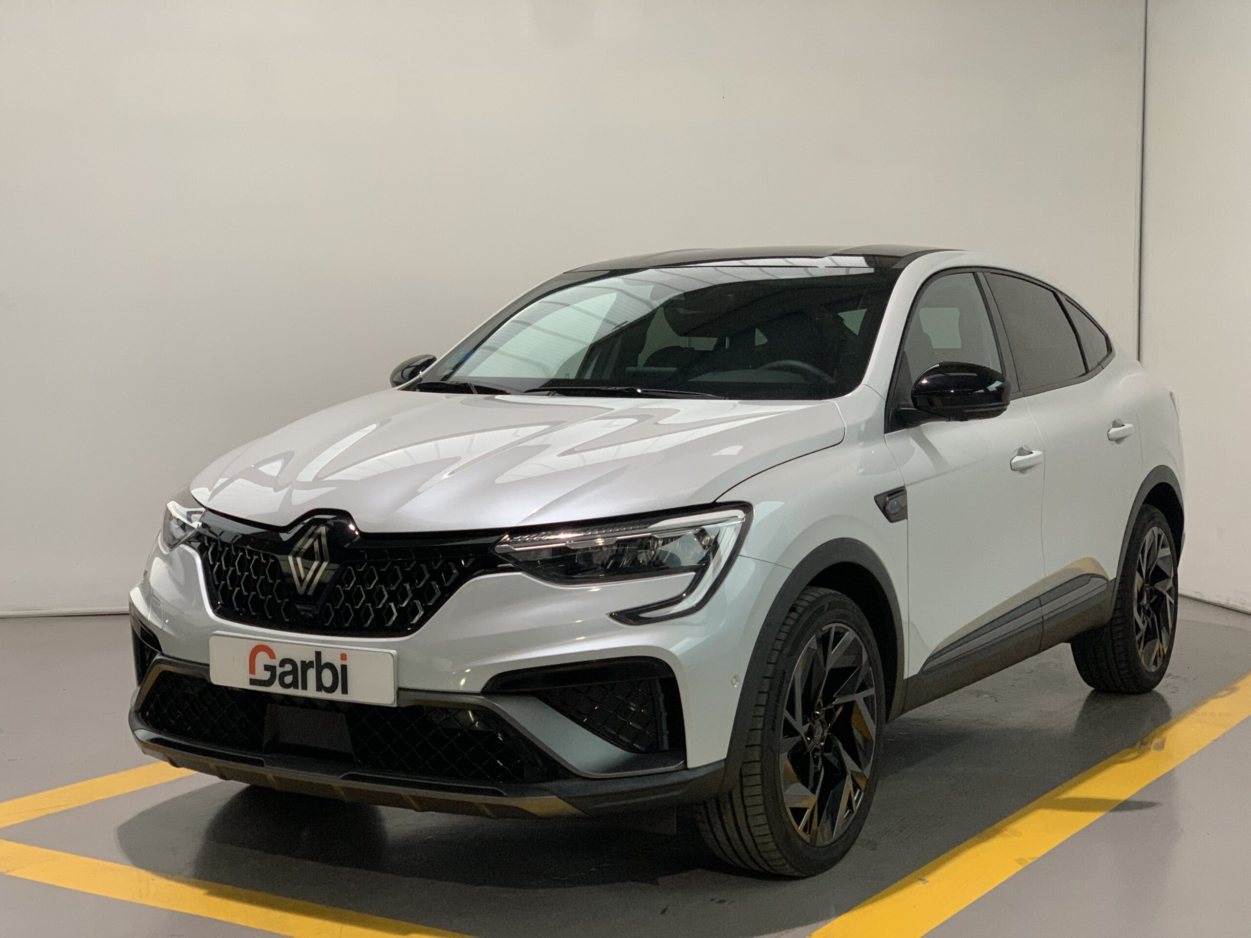 RENAULT ARKANA ESPIRIT ALPINE FULL HYBRID 145CV + TECHO DE COLOR NEGRO + PACK PARKING PLUS