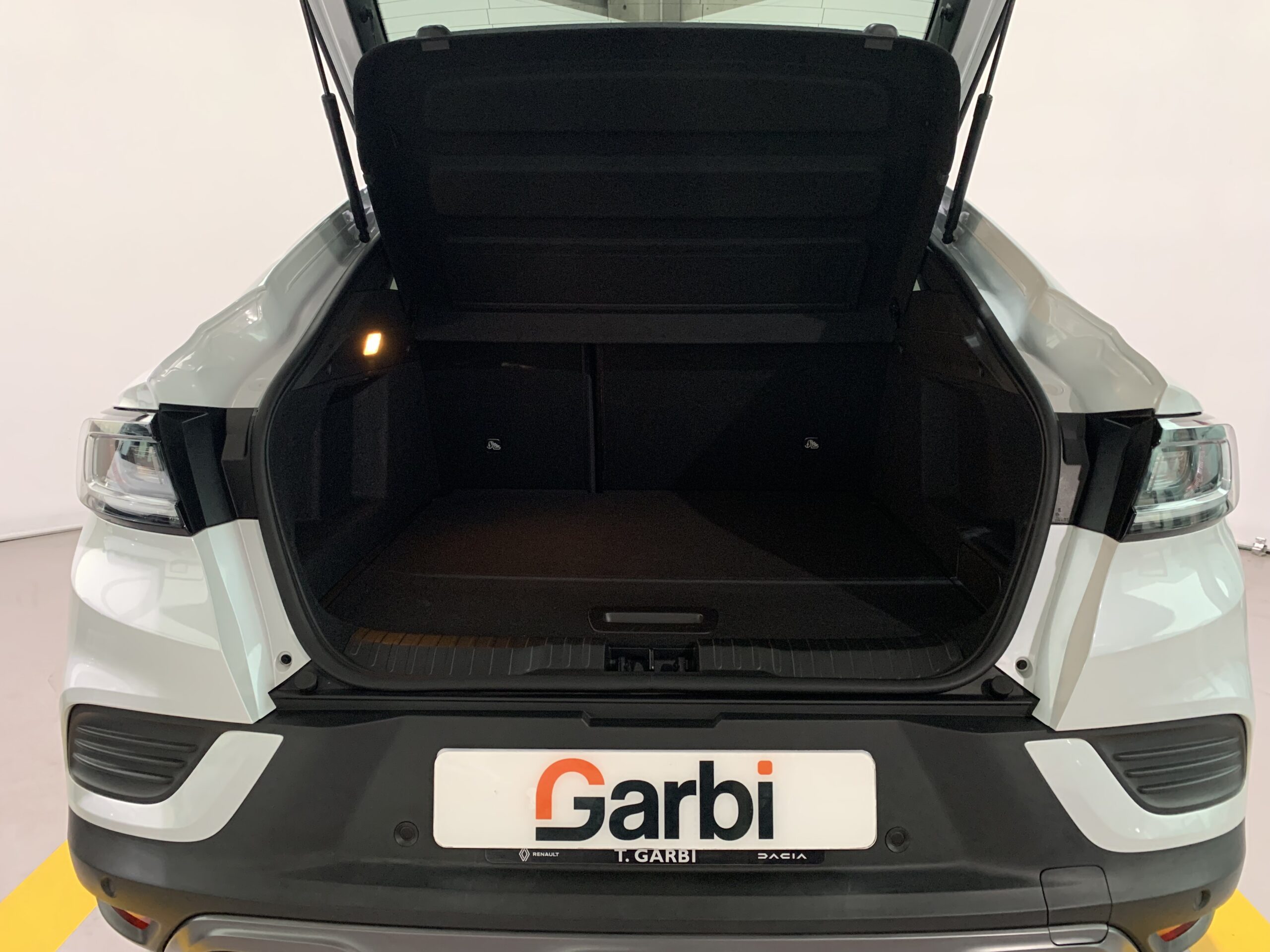 RENAULT ARKANA ESPIRIT ALPINE FULL HYBRID 145CV + TECHO DE COLOR NEGRO + PACK PARKING PLUS