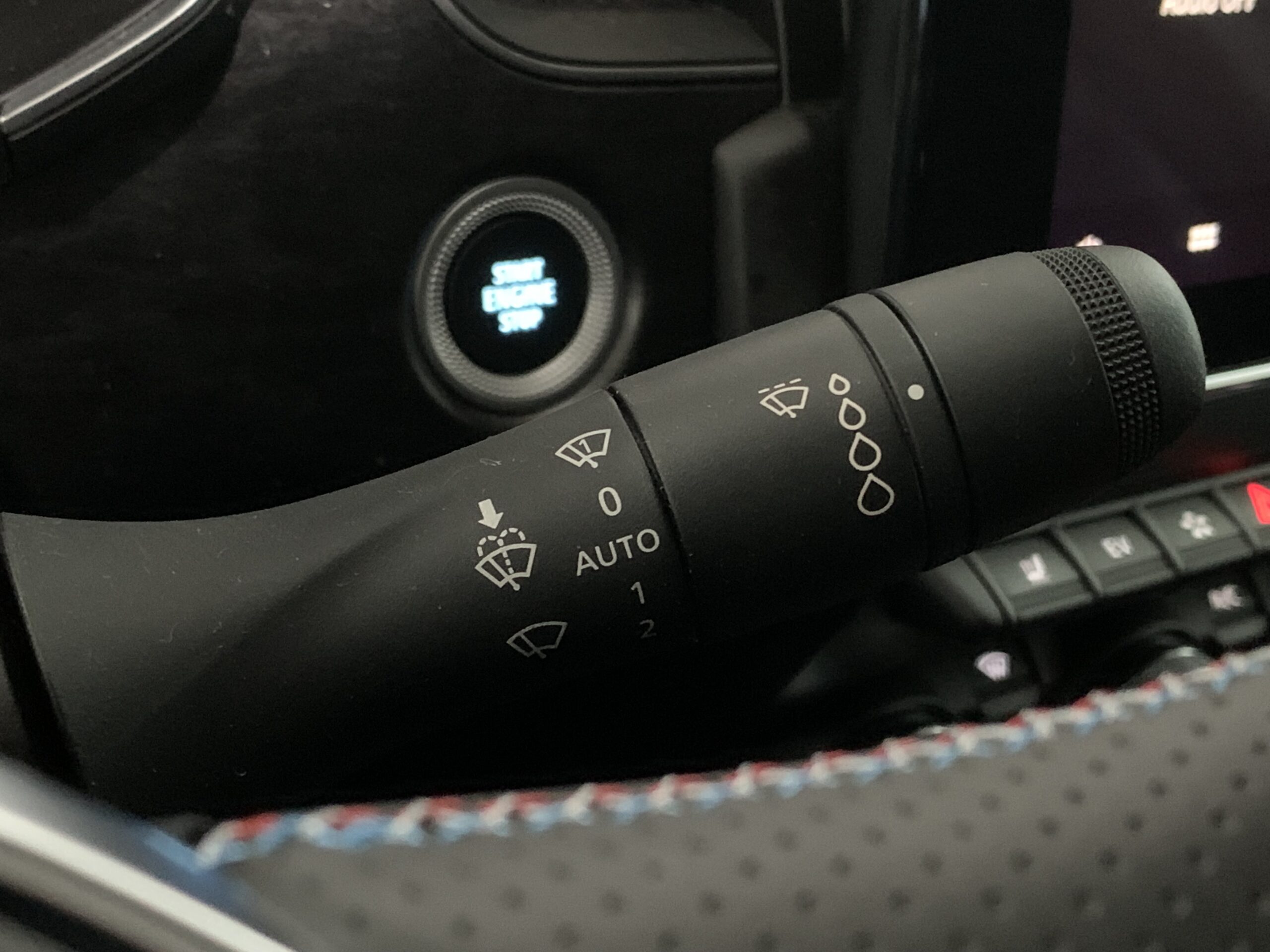 RENAULT ARKANA ESPIRIT ALPINE FULL HYBRID 145CV + TECHO DE COLOR NEGRO + PACK PARKING PLUS