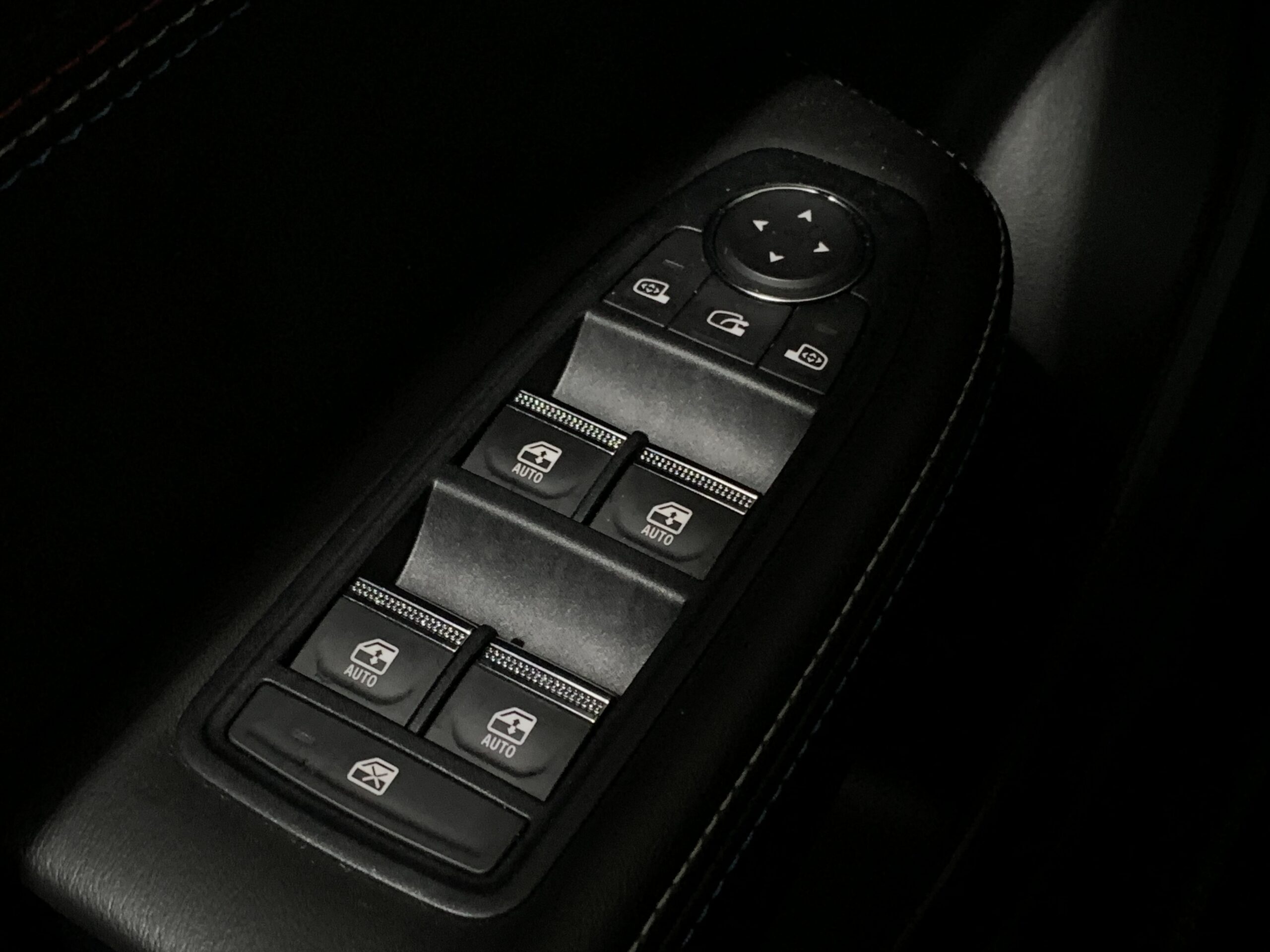 RENAULT ARKANA ESPIRIT ALPINE FULL HYBRID 145CV + TECHO DE COLOR NEGRO + PACK PARKING PLUS