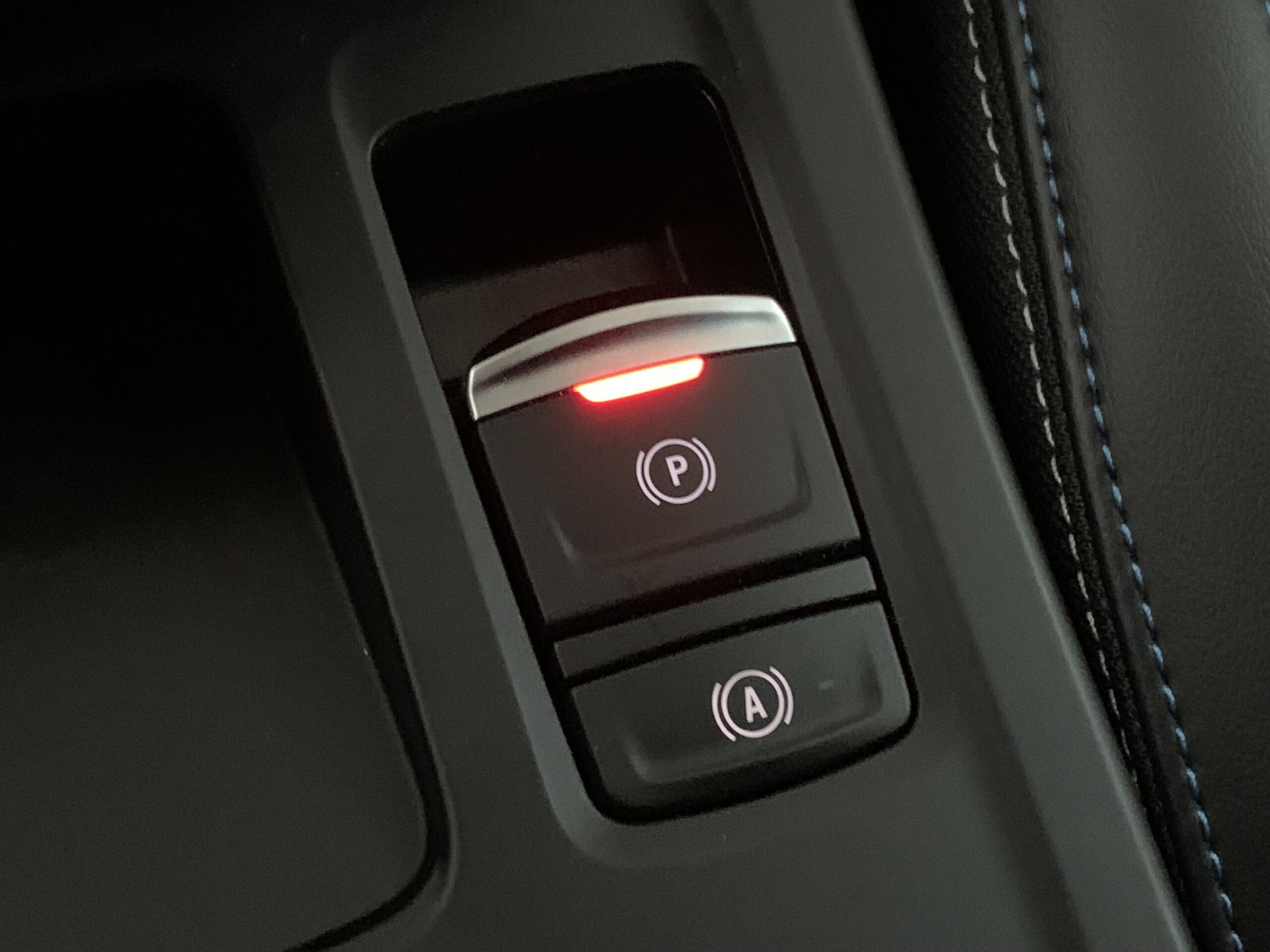 RENAULT ARKANA ESPIRIT ALPINE FULL HYBRID 145CV + TECHO DE COLOR NEGRO + PACK PARKING PLUS