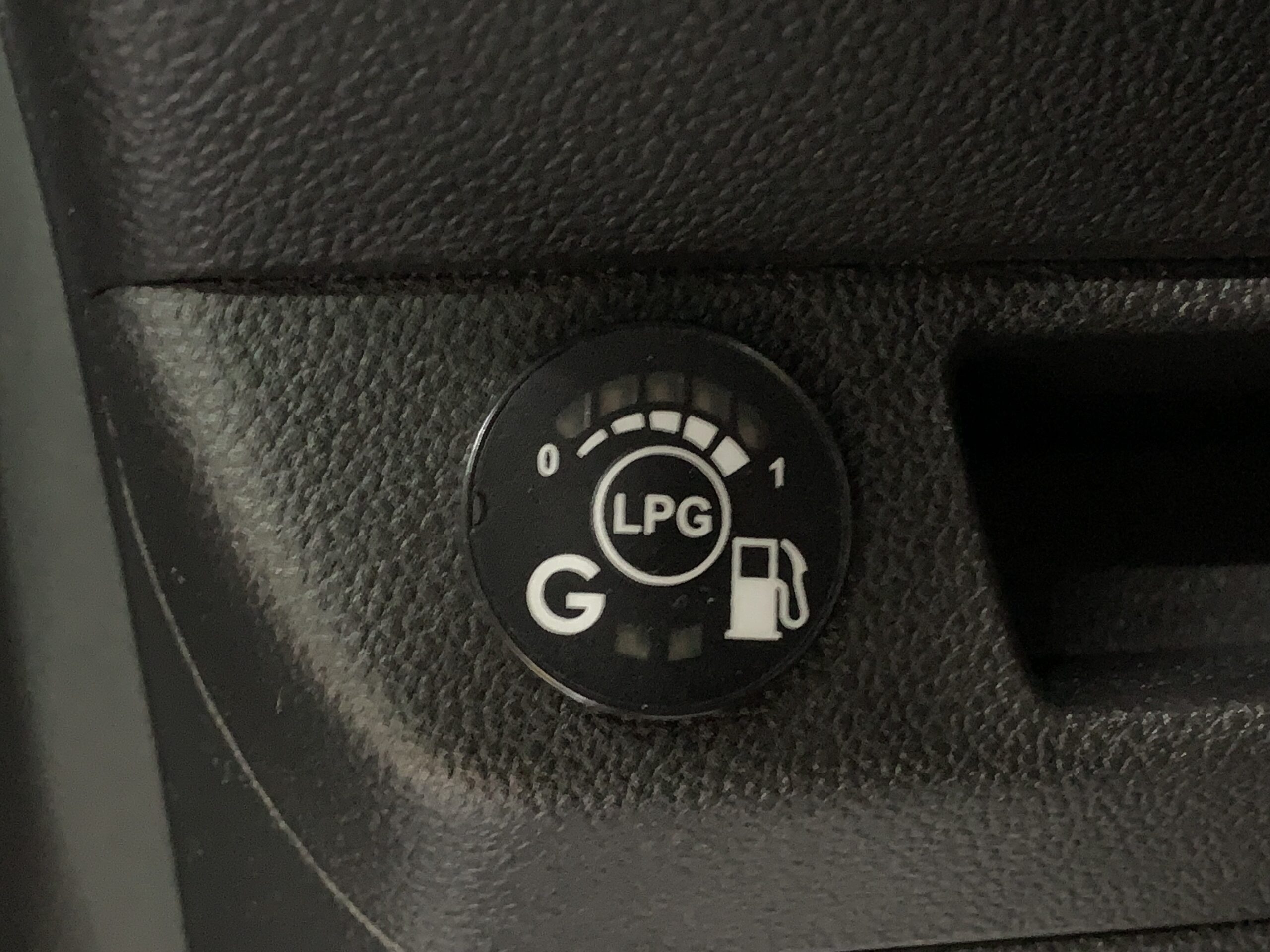 RENAULT CLIO ZEN GLP 100CV