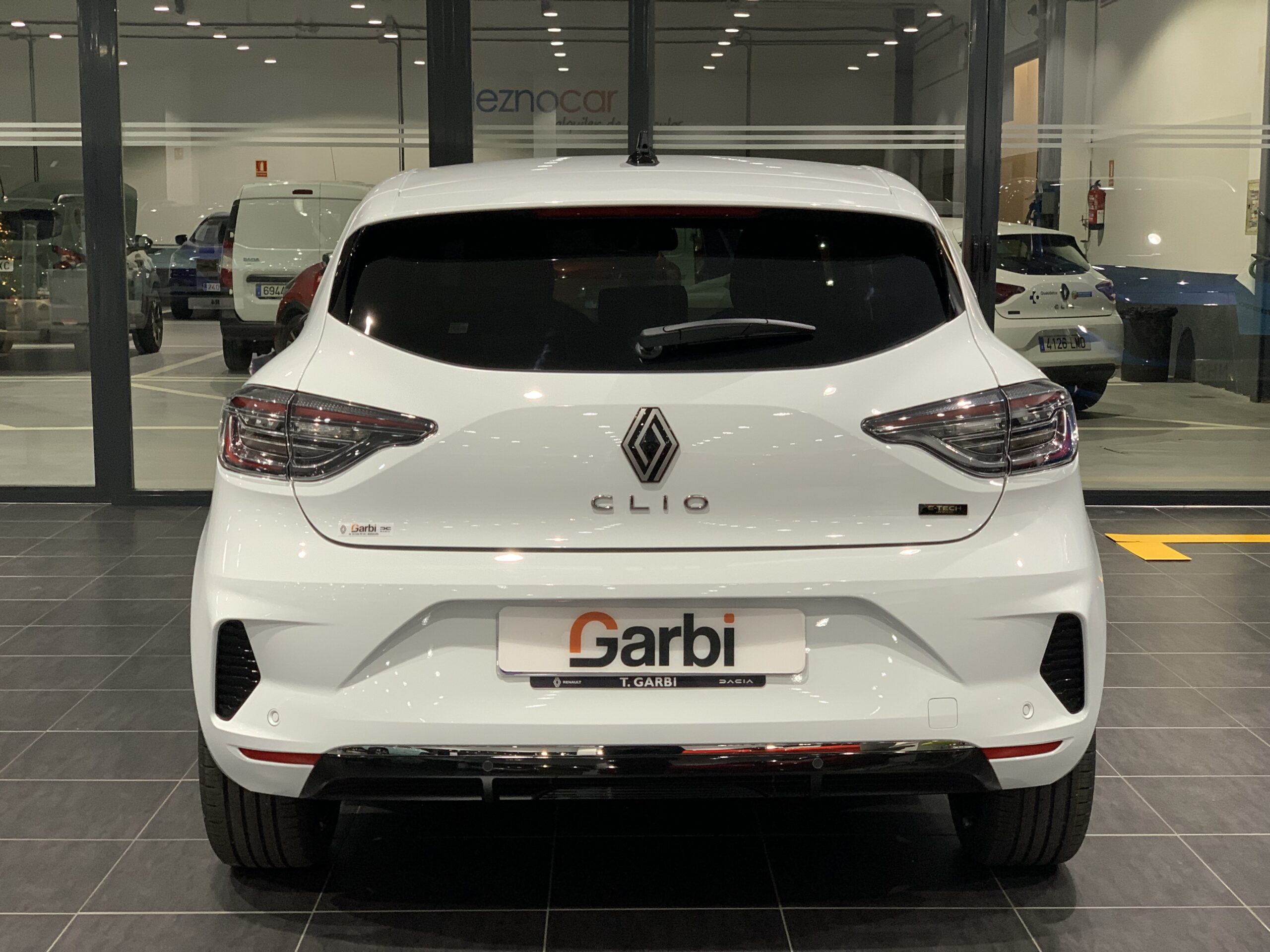 RENAULT CLIO TECHNO FULL HYBRID 145CV + PACK LOOK + RUEDA DE EMERGENCIA